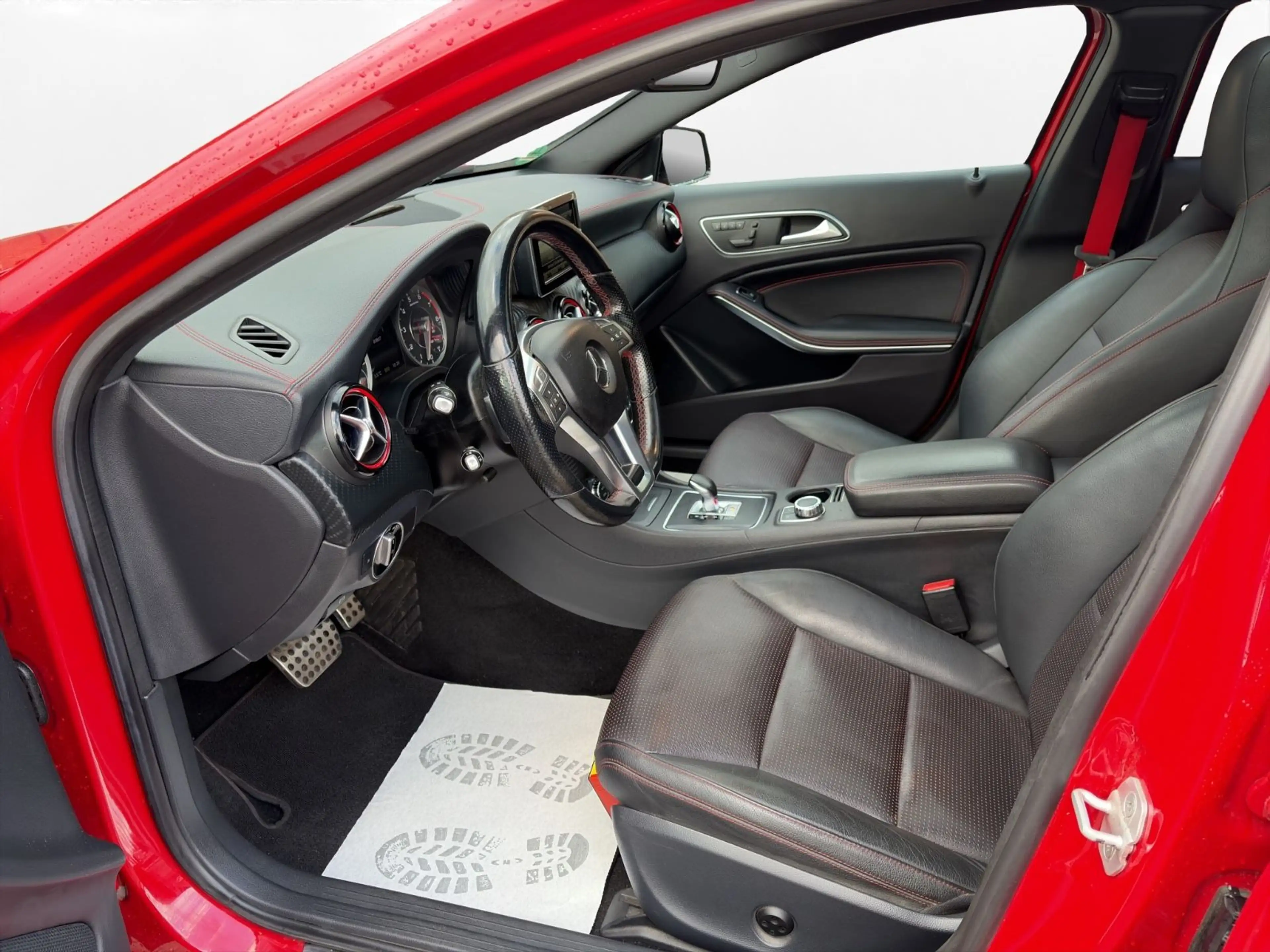 Mercedes-Benz A 45 AMG A A 45 AMG 4Matic — photo 12