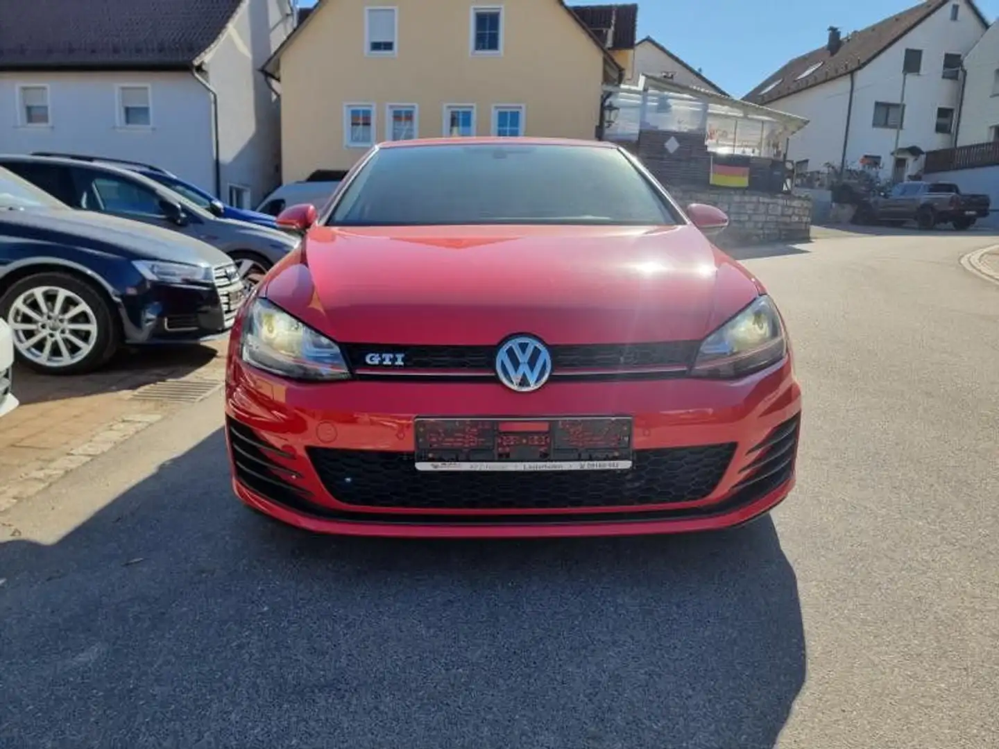 Volkswagen Golf VII GTI 2.0TSI BMT XENON+NAVI+PDC+2.HAND Rood - 2