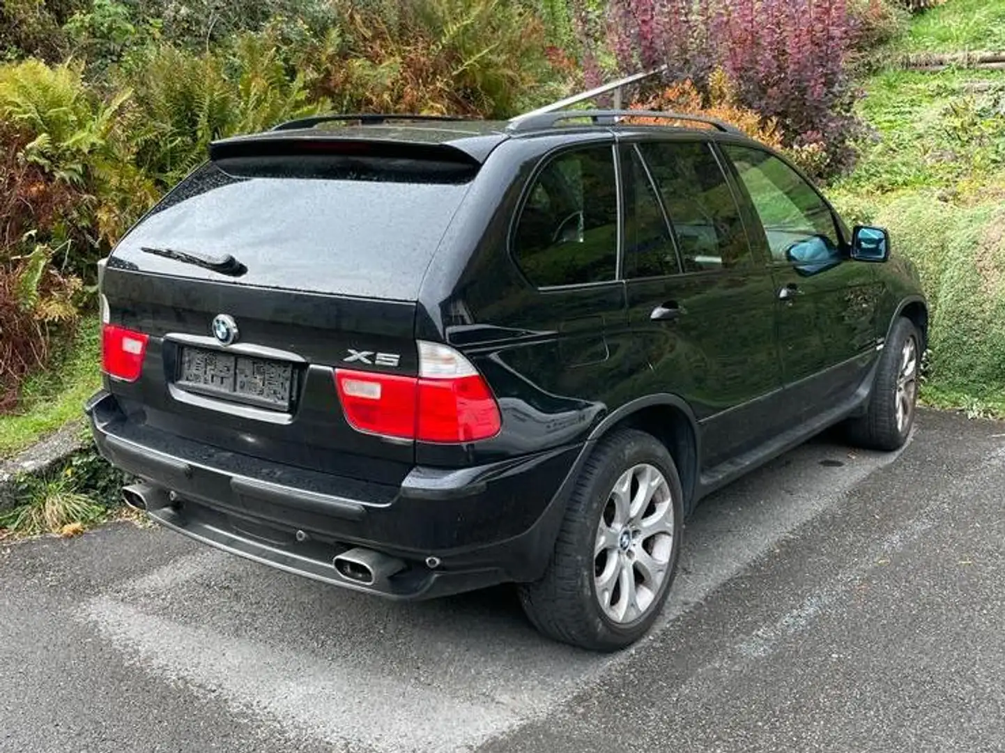 BMW X5 3,0i Schwarz - 1