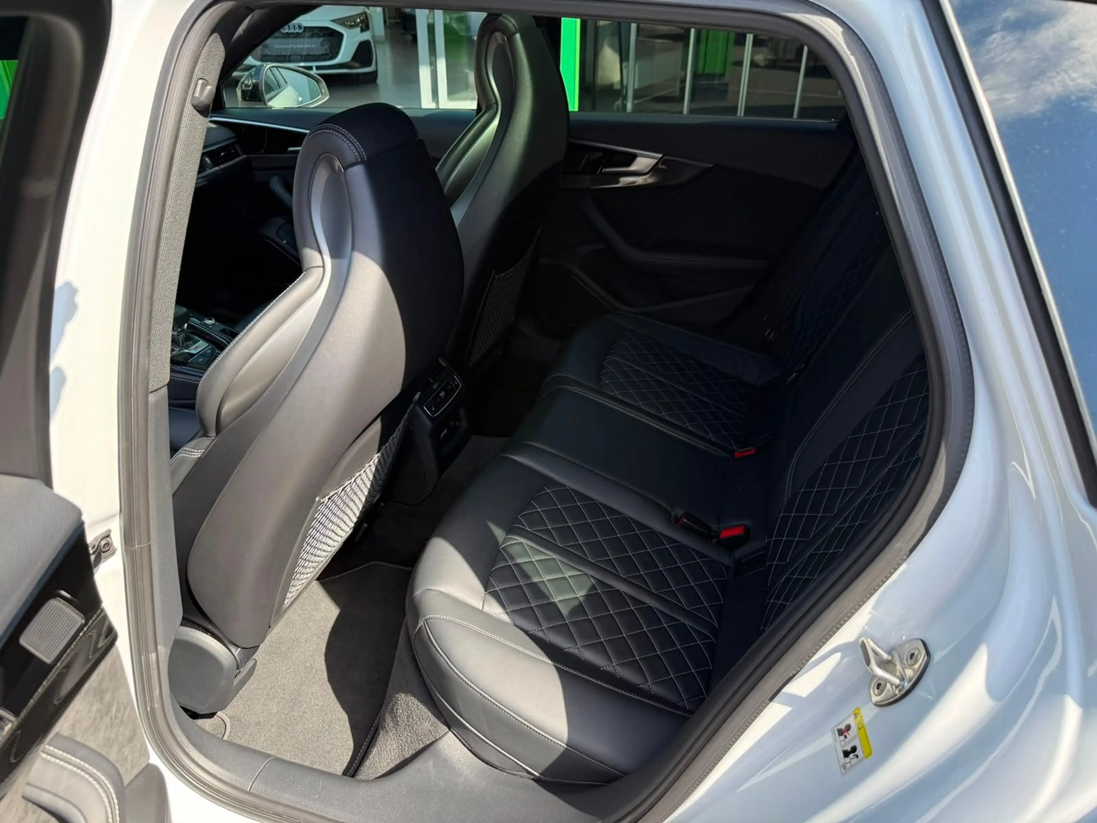 Audi S4 TDI — photo 8