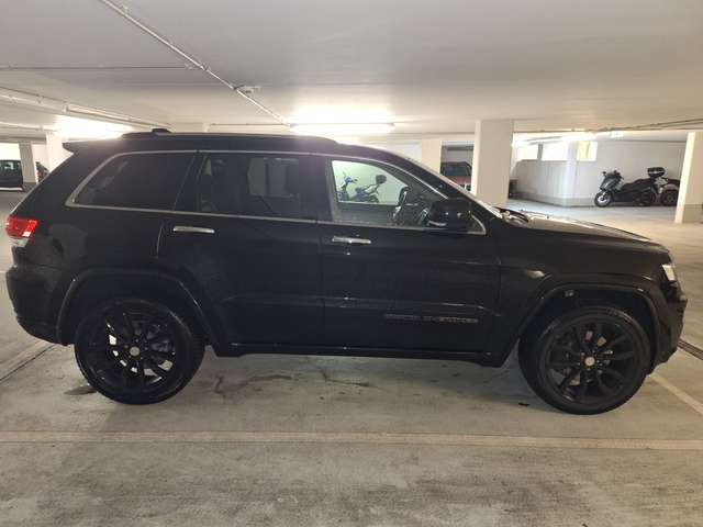 Imagine Jeep Grand Cherokee Grand Cherokee 3.0 V6 4WD  Overland