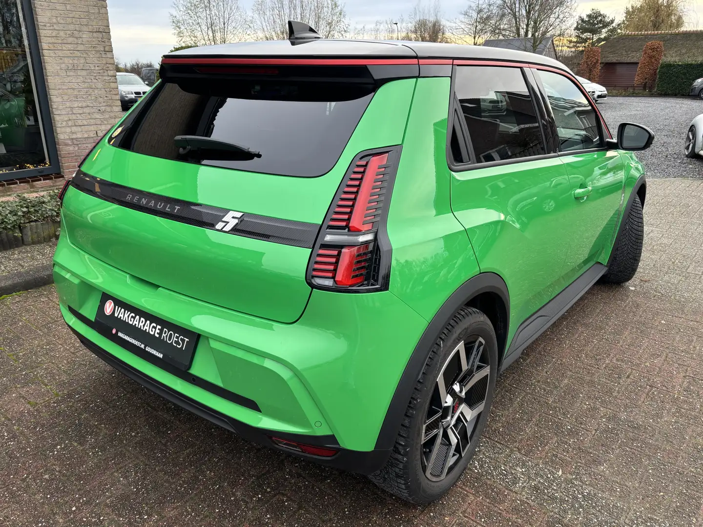 Renault R 5 52KWH Comfort Range Techno Org. NL / 1e eig. / All Verde - 2