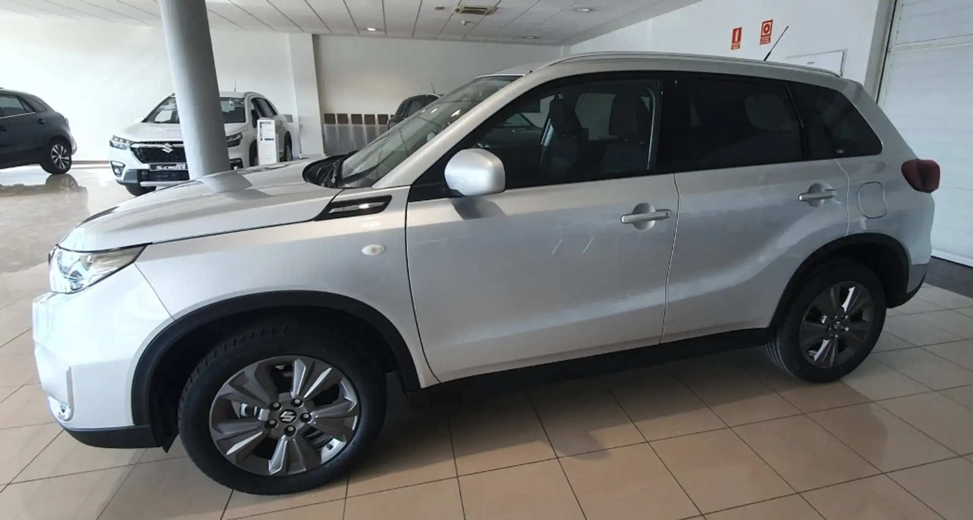 Suzuki Vitara 1.4T Mild Hybrid S2 Blanco - 1