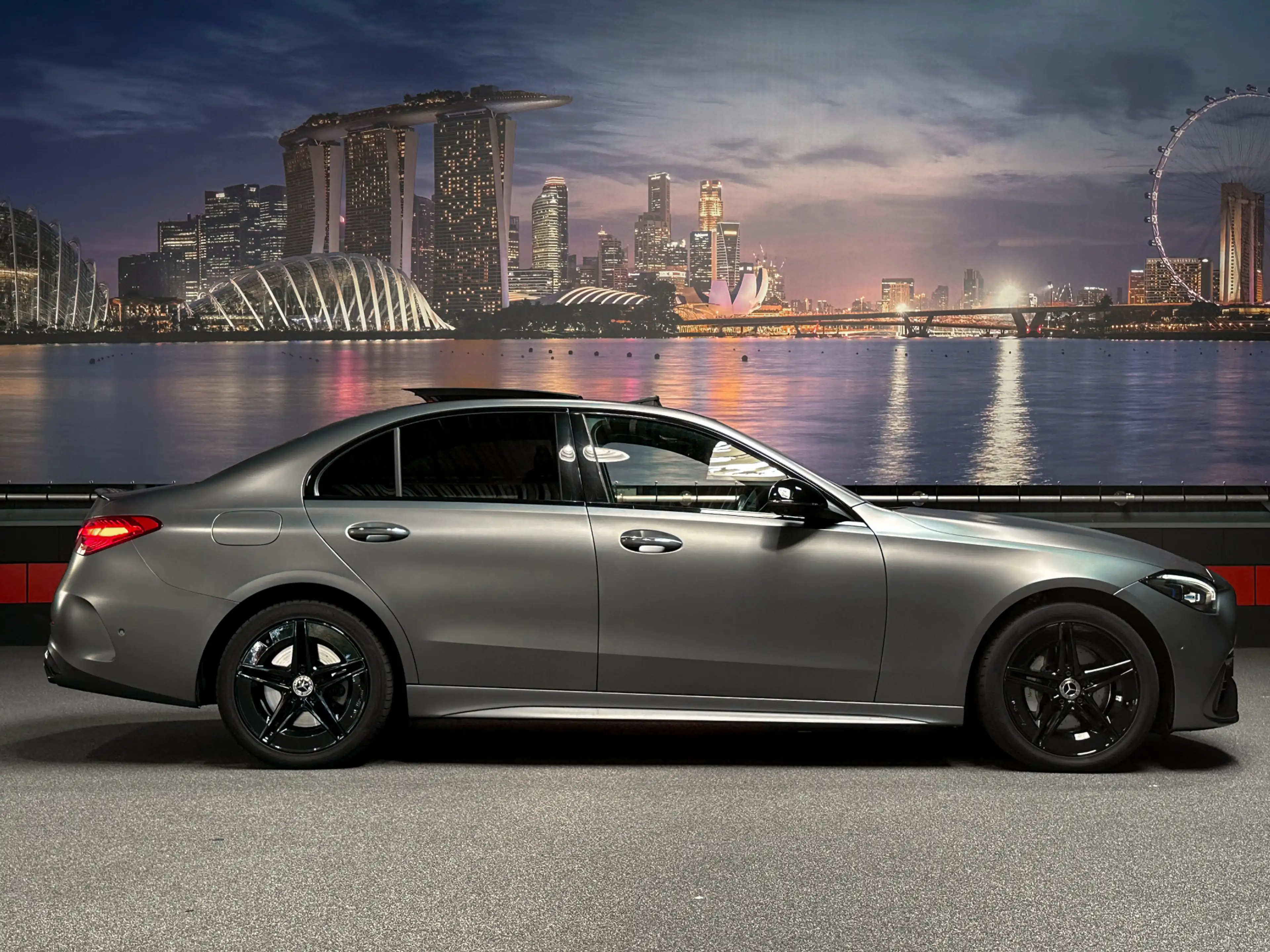 Mercedes-Benz C 300 C300 e AMG MatteGrijs|Memory|HeadUp|Sfeer|Panorama — photo 4