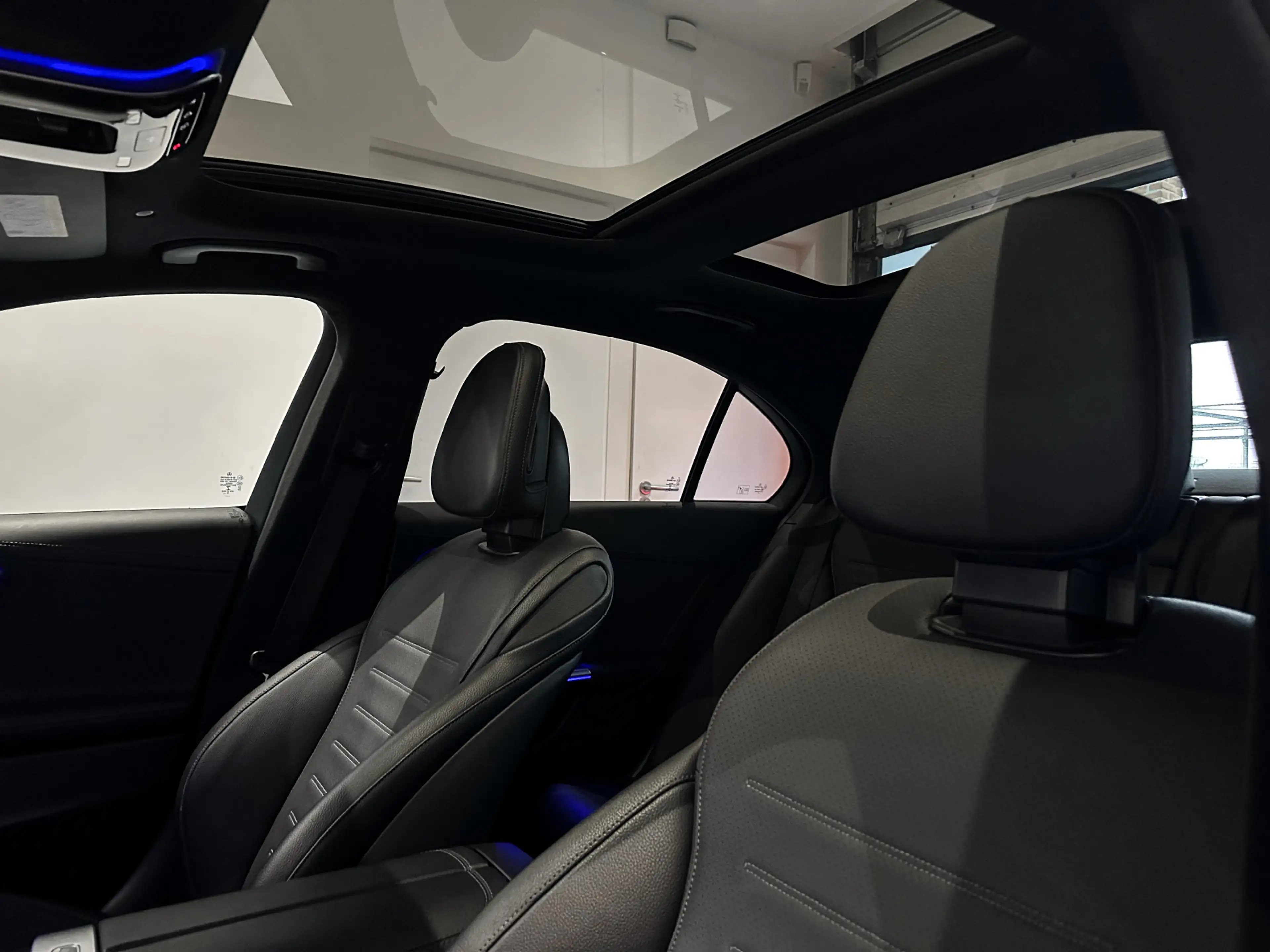 Mercedes-Benz C 300 C300 e AMG MatteGrijs|Memory|HeadUp|Sfeer|Panorama — photo 18