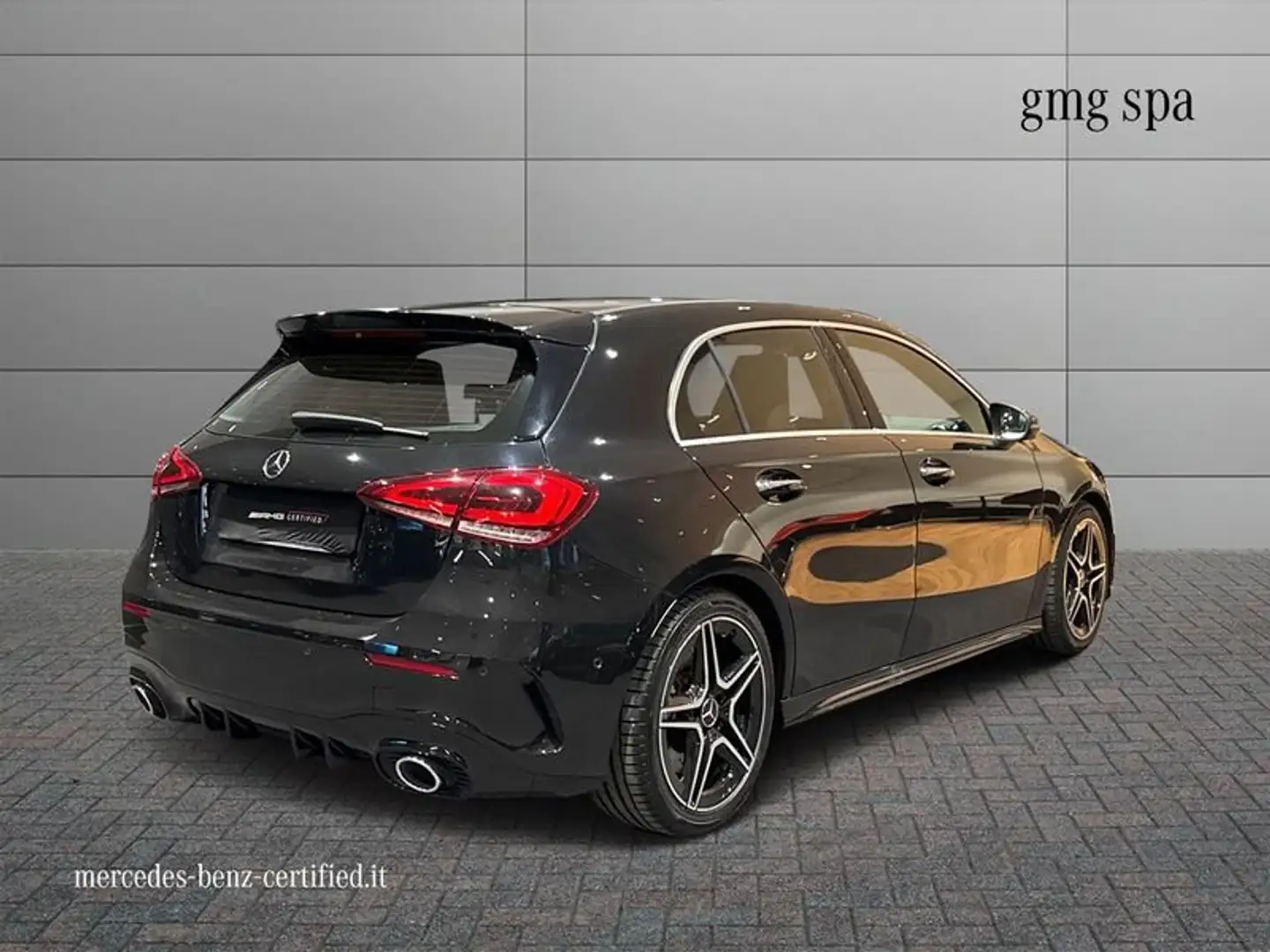 Mercedes-Benz A 35 AMG A AMG 35 4matic auto Černá - 2