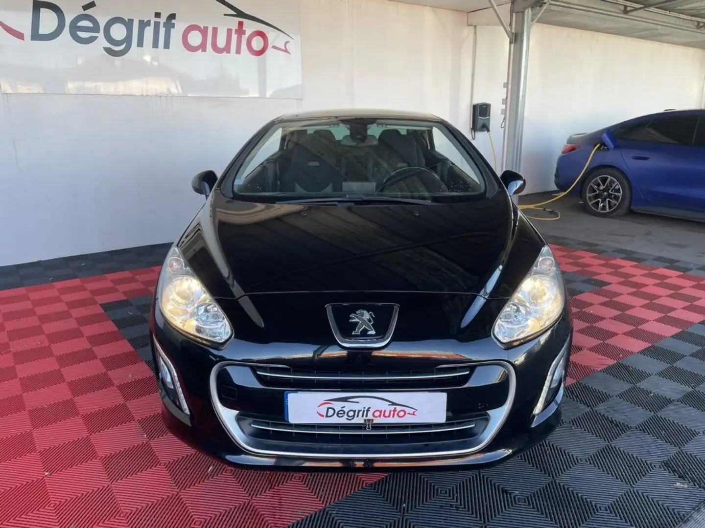 Peugeot 308 1.6 e-HDi 115ch FAP Sport Pack Noir - 2