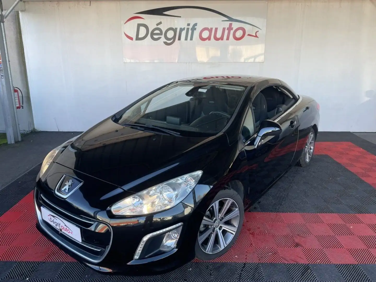Peugeot 308 1.6 e-HDi 115ch FAP Sport Pack Noir - 1