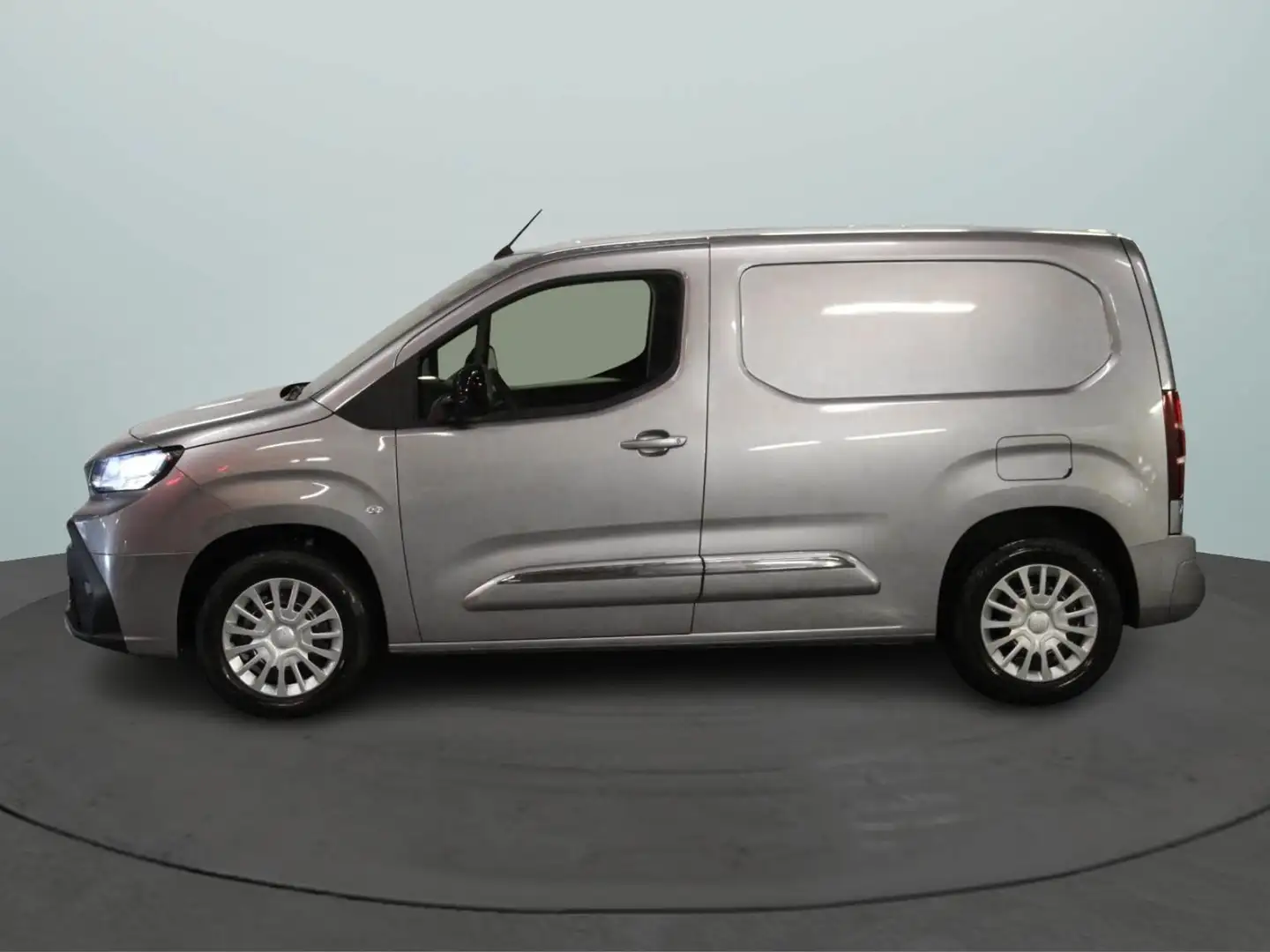 Toyota Proace City 1.5 D-4D L1 Challenger+ Nieuw | ex BPM | Zilver - 2