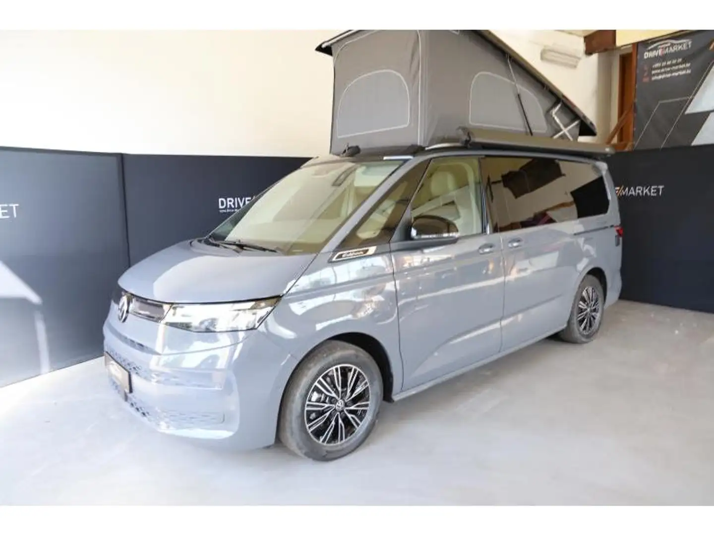 Volkswagen T7 California Coast Gris - 1