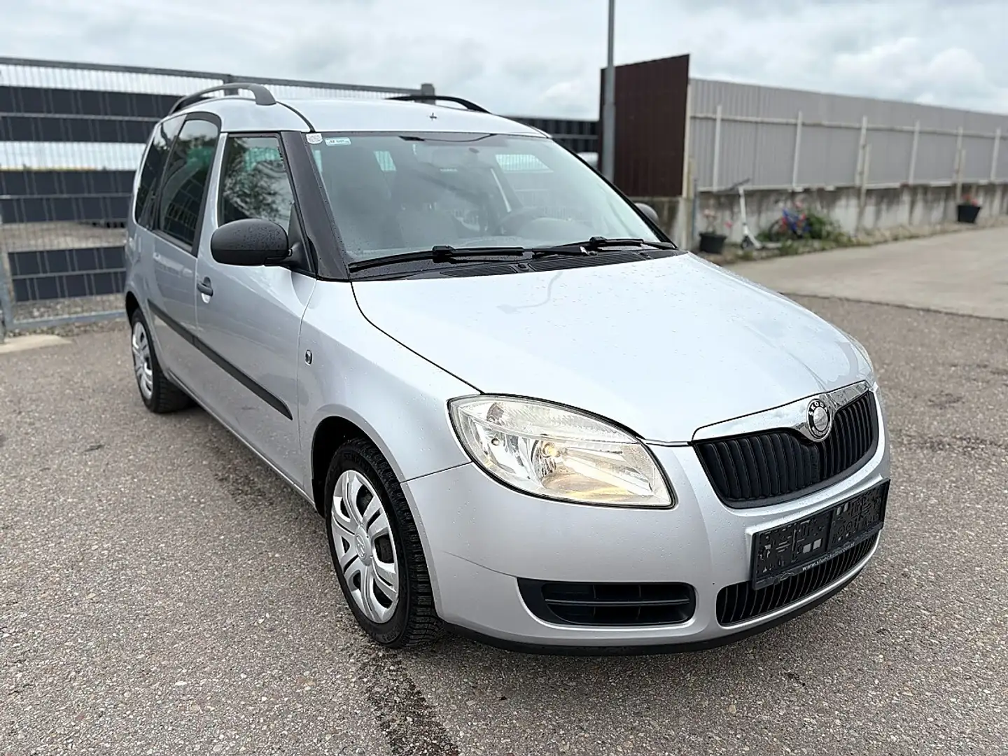 Skoda Roomster Style 1,4 klima Silber - 2