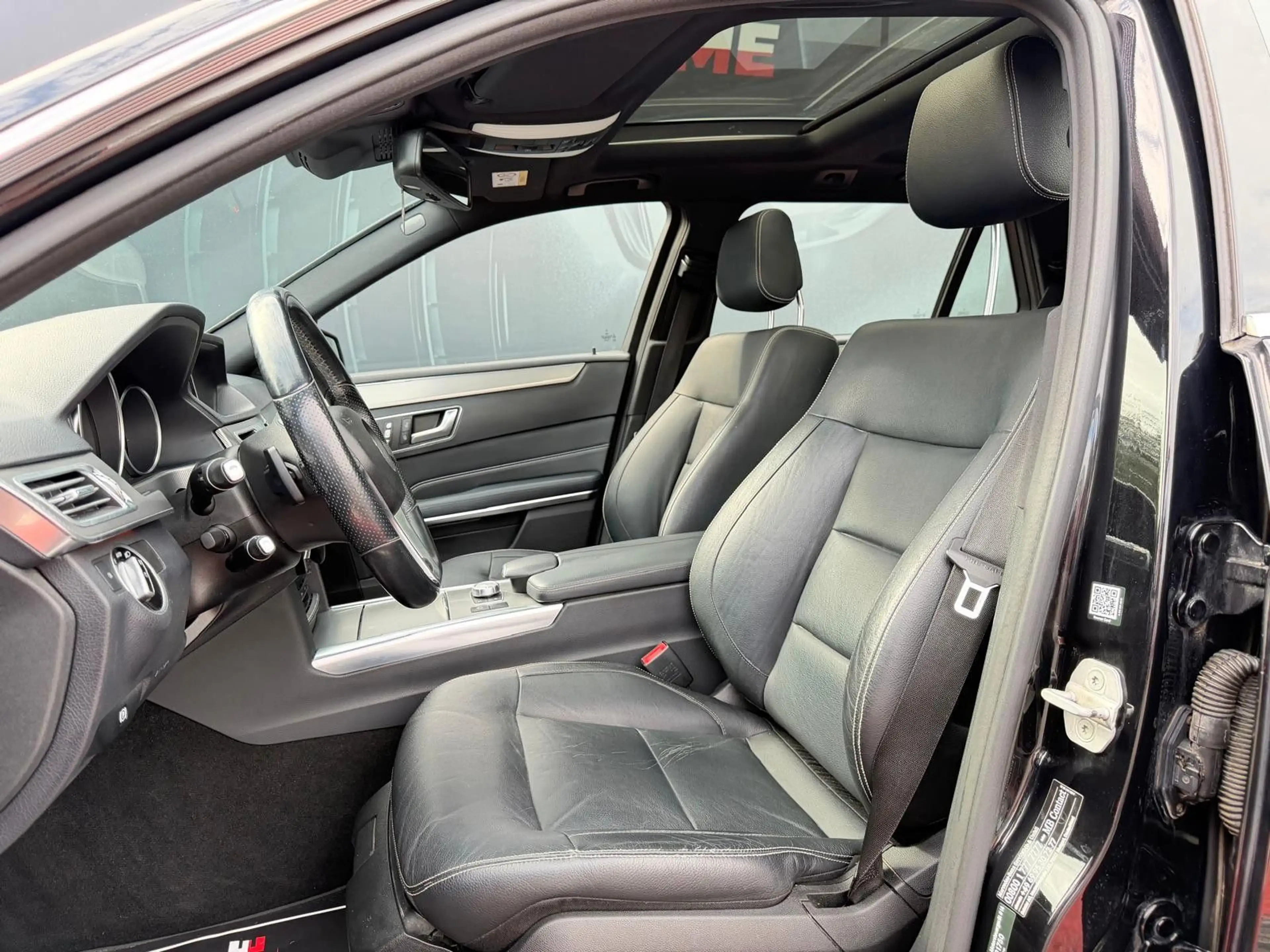 Mercedes-Benz E 350 d *4Matic*AMG-Line*Facelift*Voll*Led* — photo 12