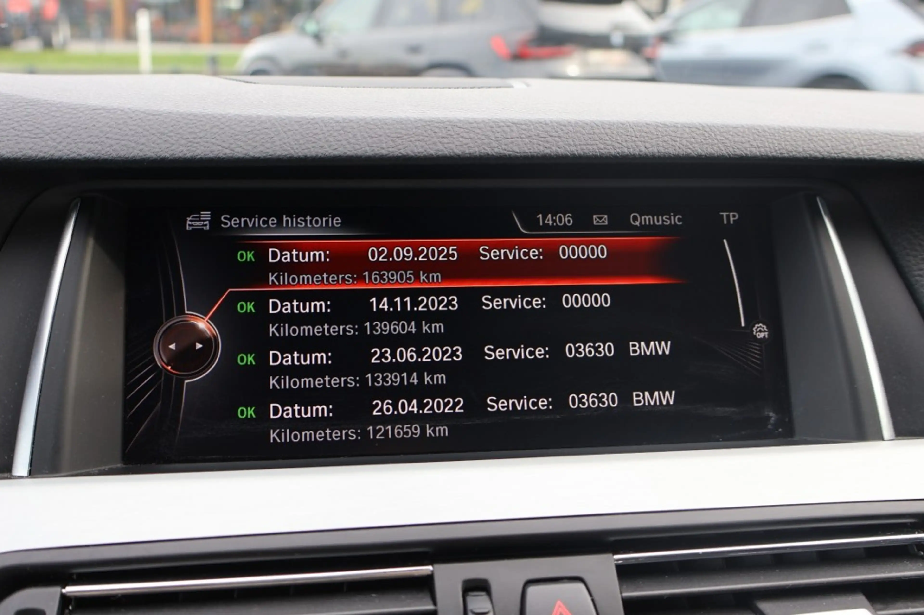 BMW 520 520i M Sport edition / Panodak / Leer / PDC v&a / — photo 18