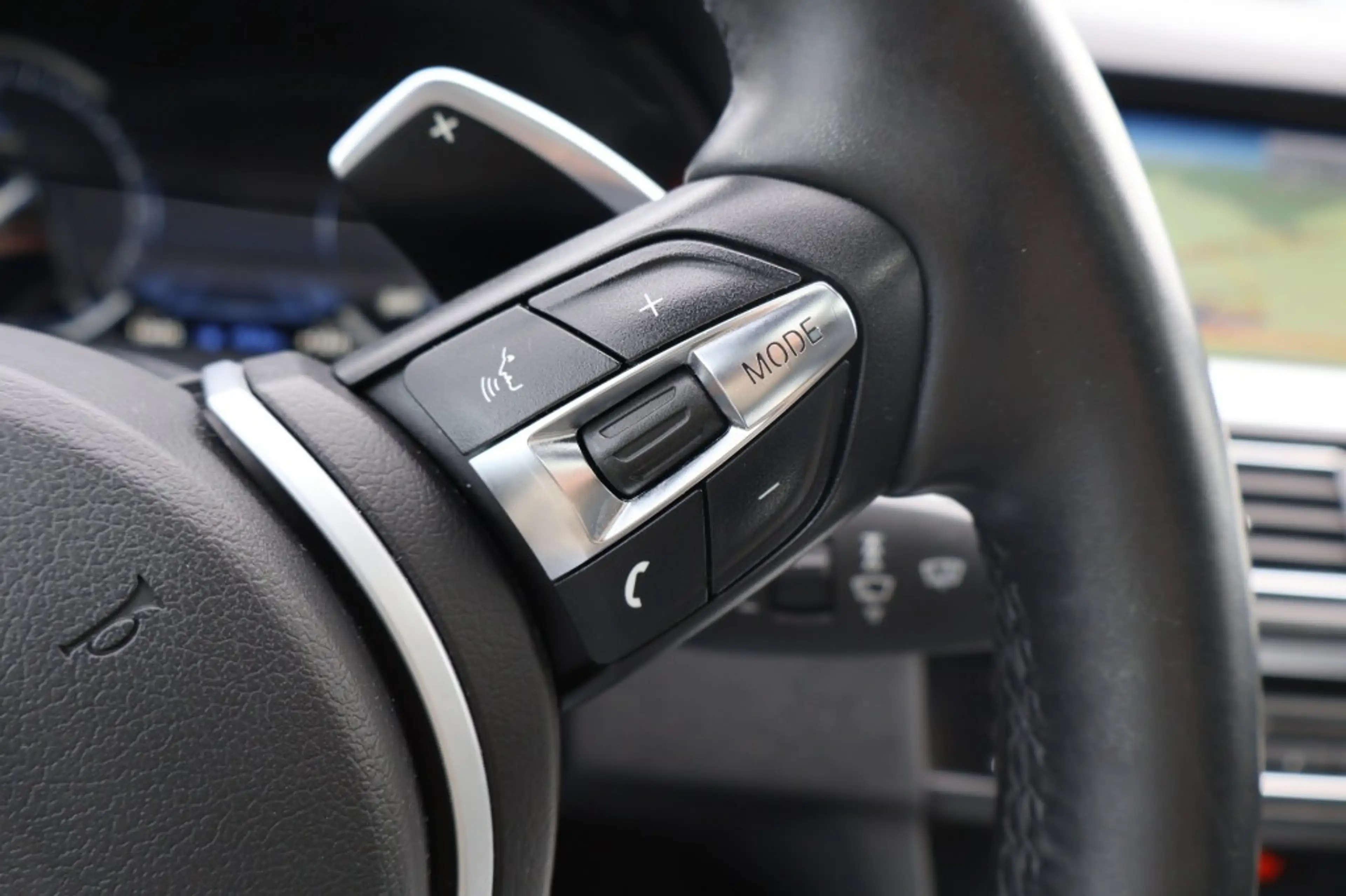 BMW 520 520i M Sport edition / Panodak / Leer / PDC v&a / — photo 46