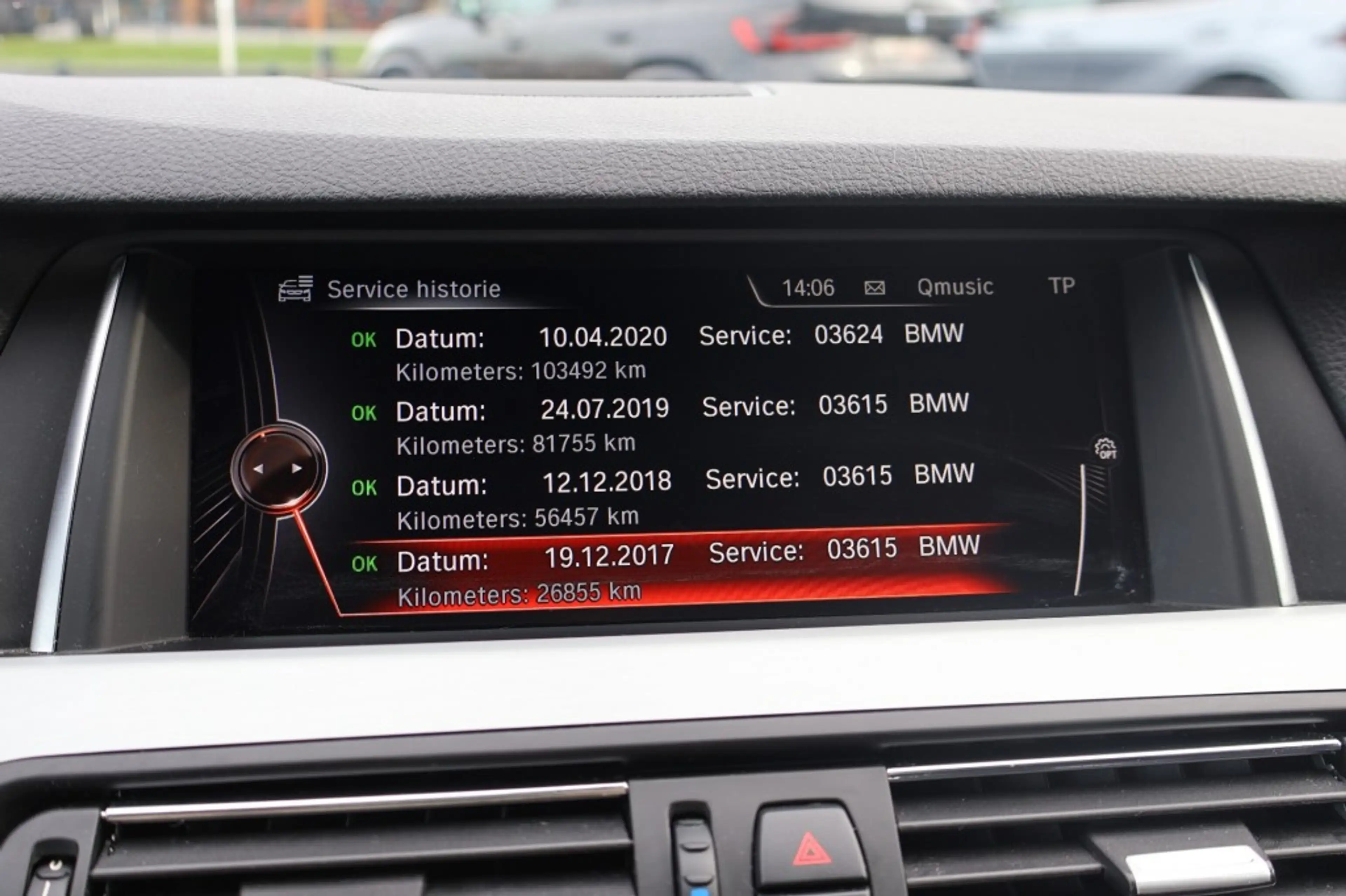 BMW 520 520i M Sport edition / Panodak / Leer / PDC v&a / — photo 19