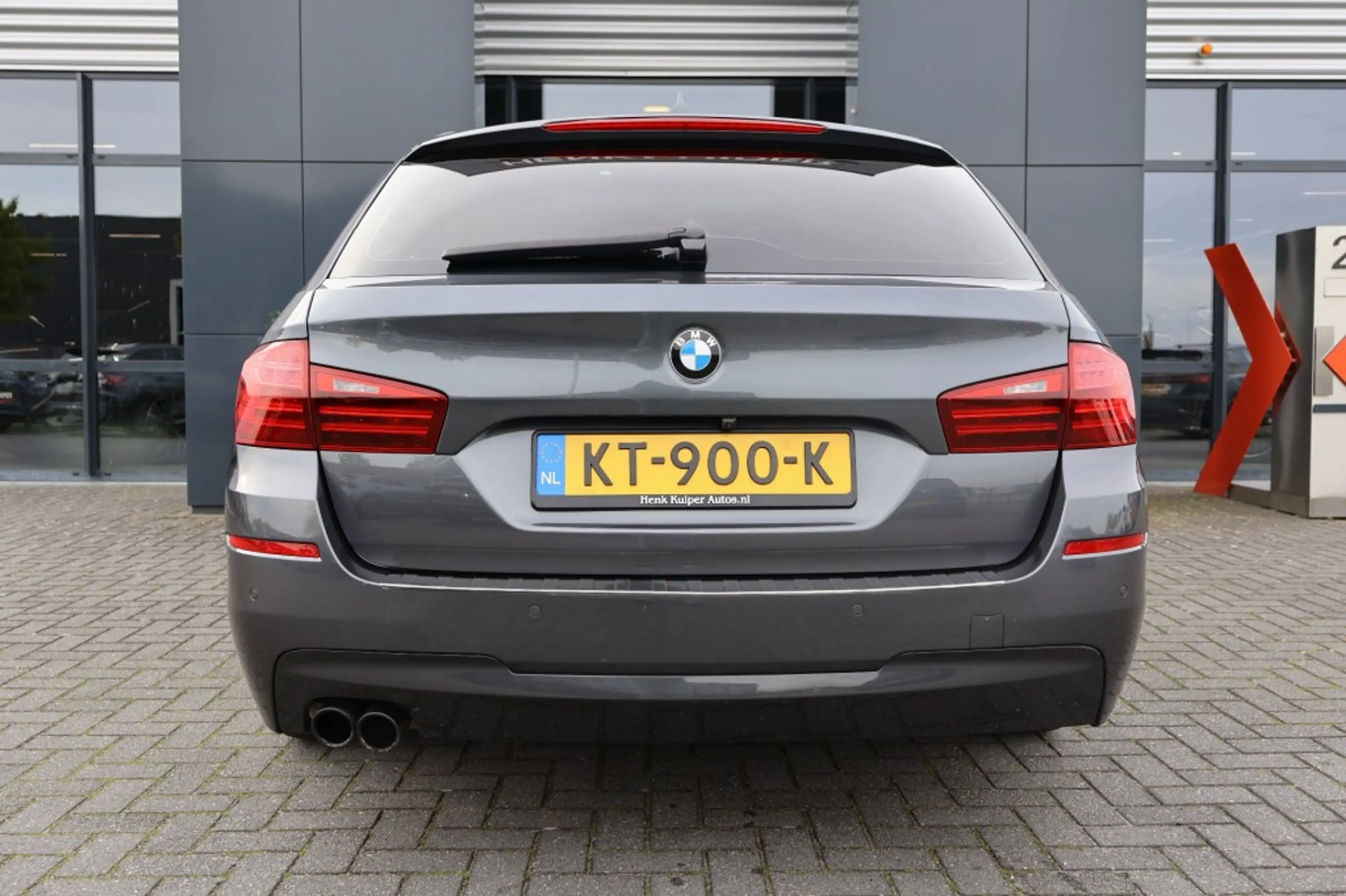 BMW 520 520i M Sport edition / Panodak / Leer / PDC v&a / — photo 8