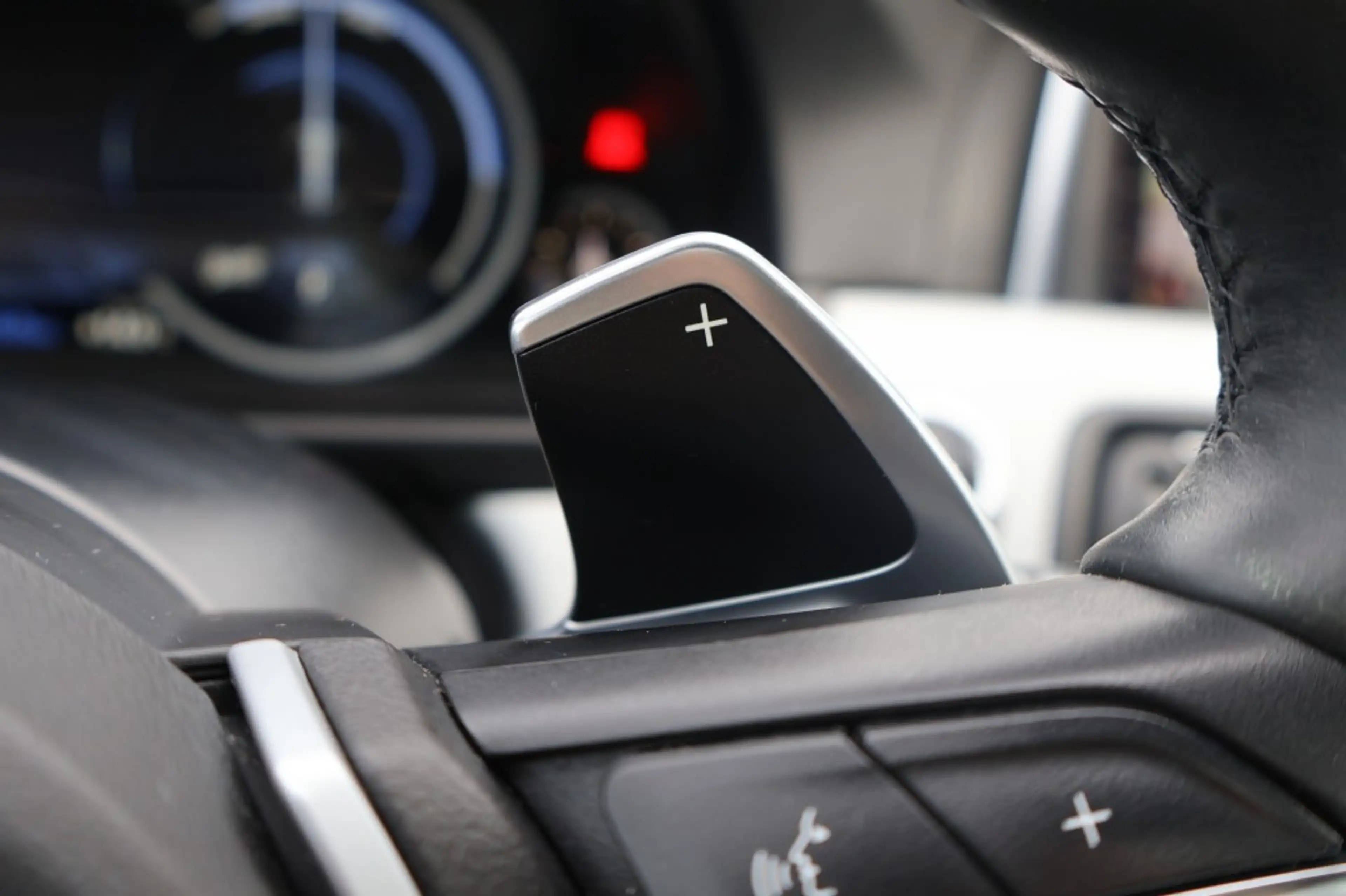 BMW 520 520i M Sport edition / Panodak / Leer / PDC v&a / — photo 47