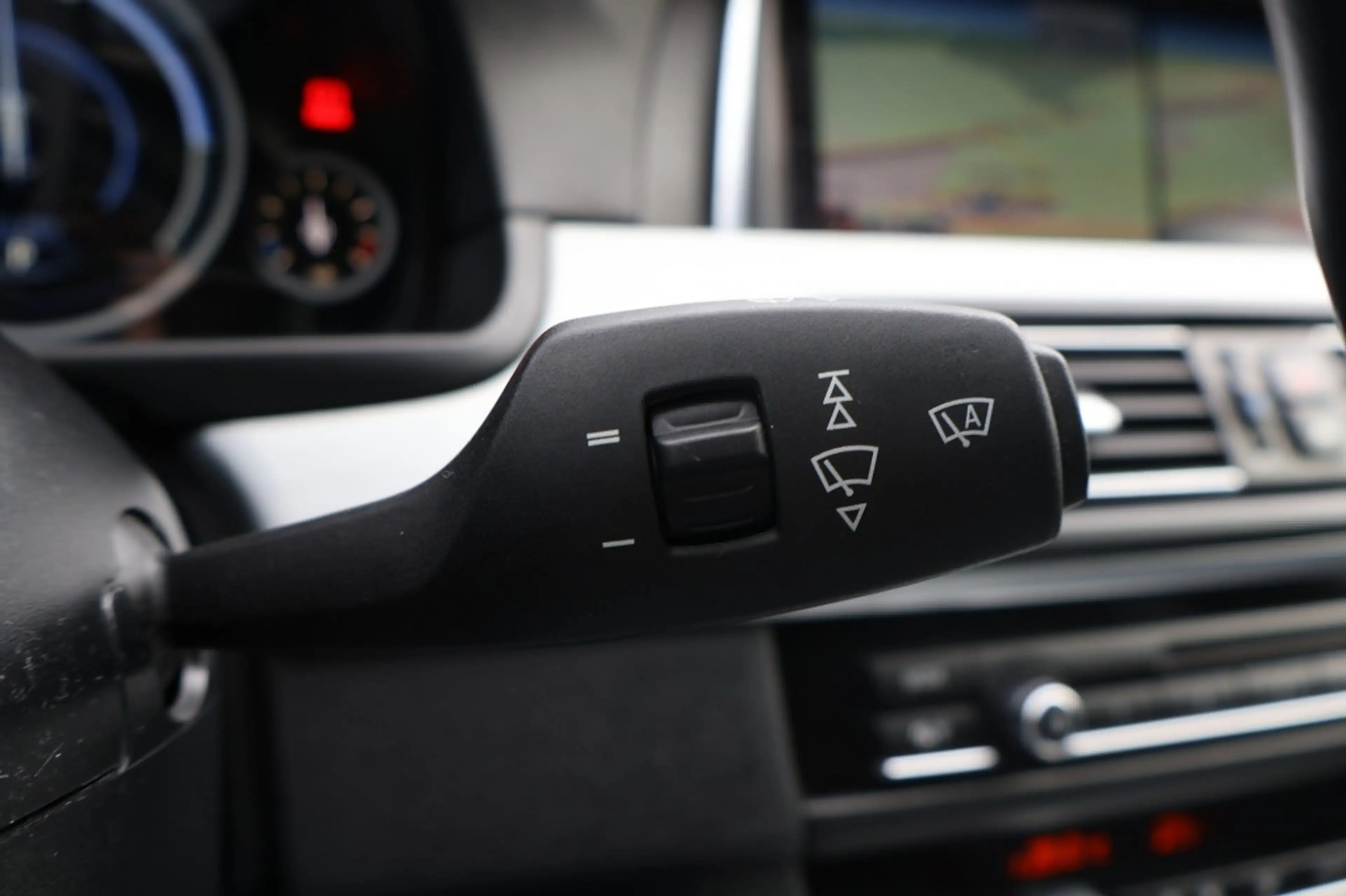 BMW 520 520i M Sport edition / Panodak / Leer / PDC v&a / — photo 49