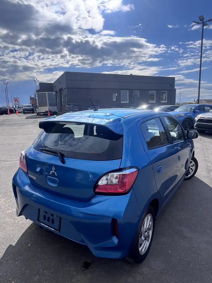 Mitsubishi Mirage снимка Mitsubishi Mirage