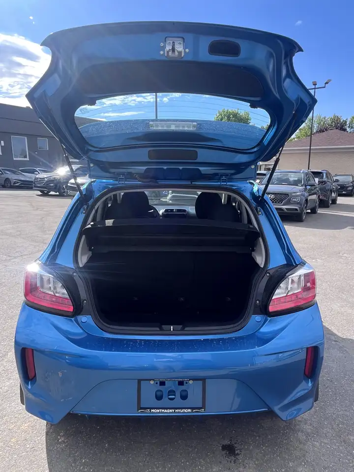 Mitsubishi Mirage снимка Mitsubishi Mirage
