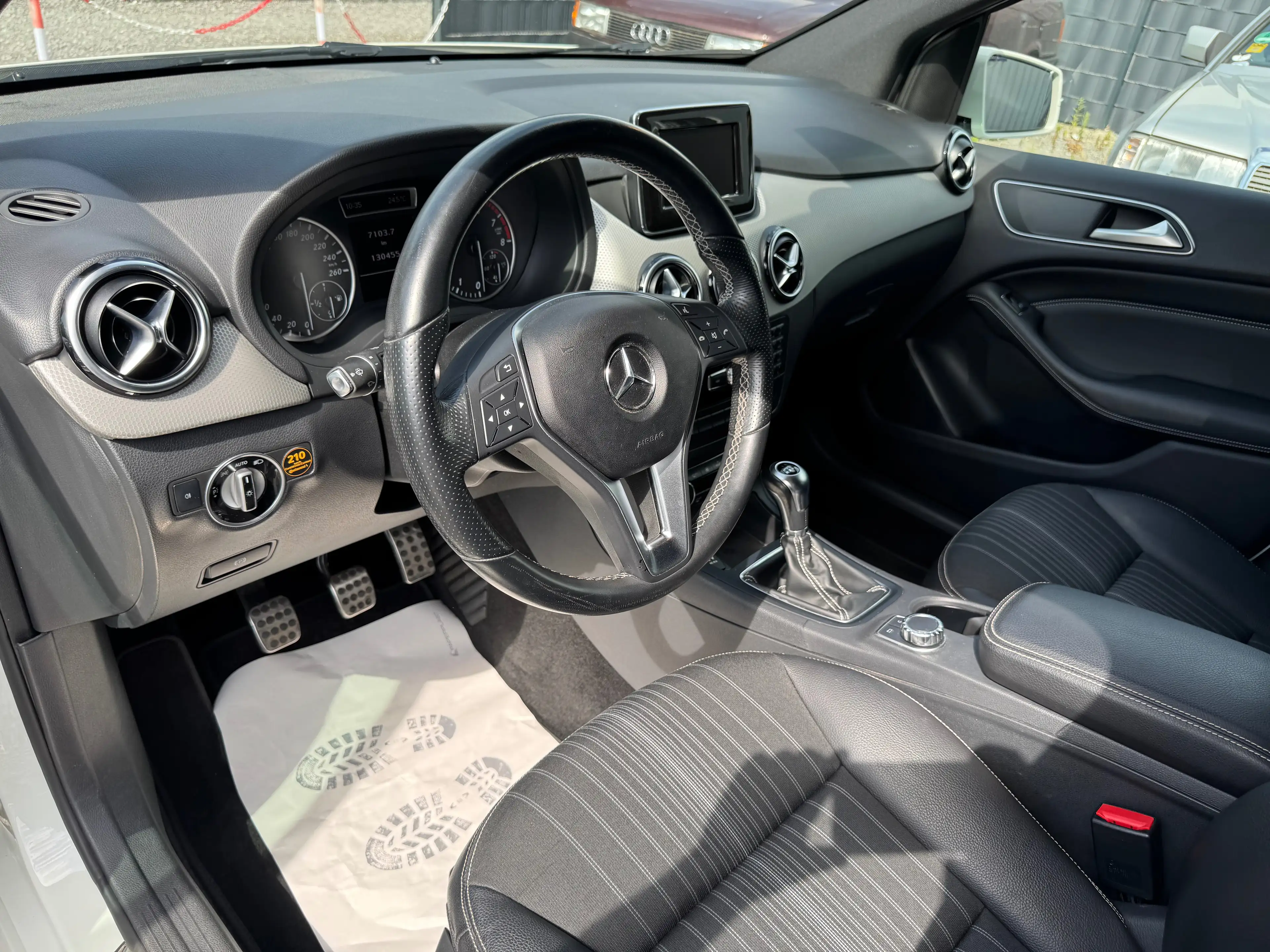 Mercedes-Benz B 180 B 180 (246.242) — photo 13