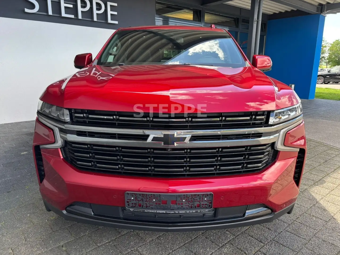 Chevrolet Tahoe 5,3 V8 AWD RST AHK 22" 8-Sitzer  1. Hand Rot - 2