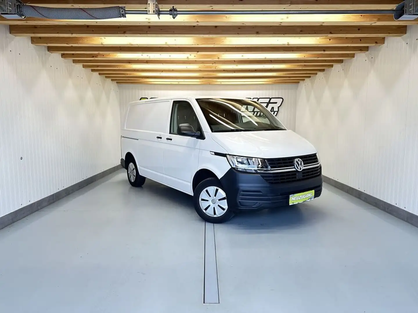 Volkswagen T6.1 Transporter Kasten 2,0 TDI DSG ''AHK*3SITZ*KLIMA*PDC'' Weiß - 1