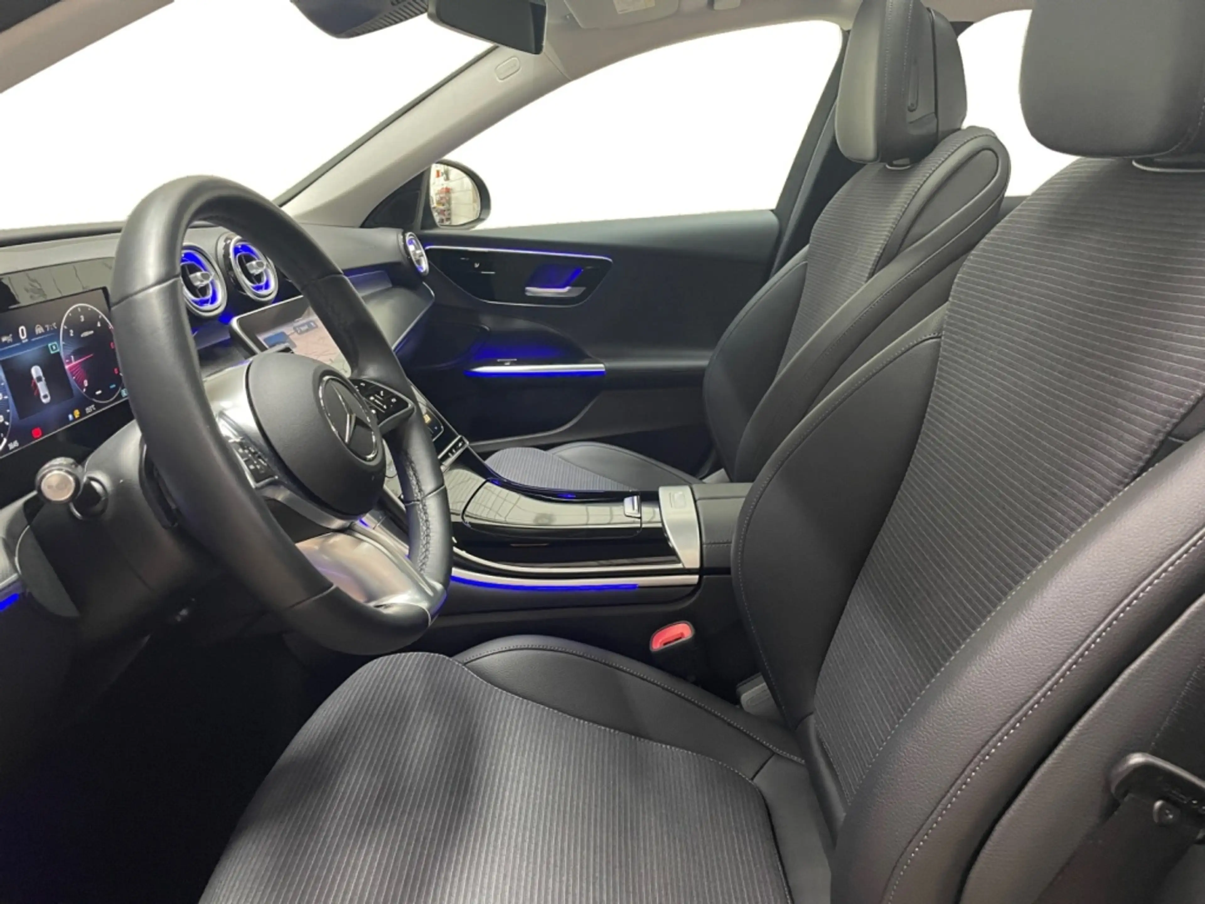 Mercedes-Benz C 200 d Avantgarde Avantgarde+MBUX+Night+AHK+HUD — photo 6