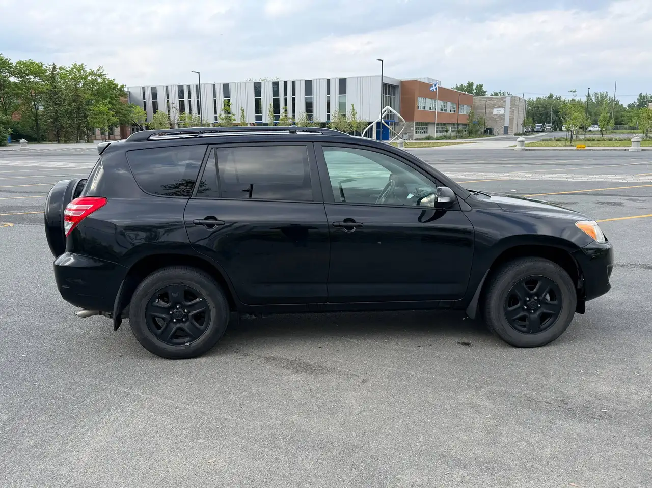 Toyota RAV 4 снимка Toyota RAV 4