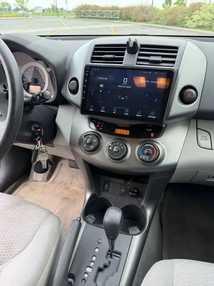 Toyota RAV 4 снимка Toyota RAV 4
