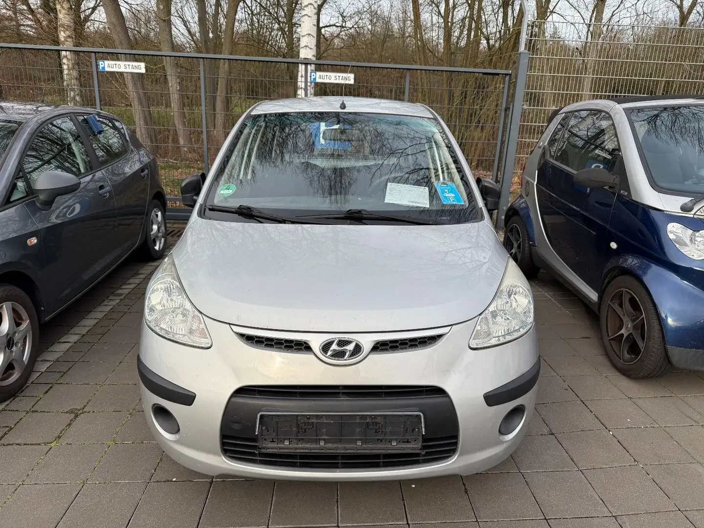 Hyundai i10 FIFA WM Edition**RADIO / CD+SOMMER/WINTER** Silber - 2