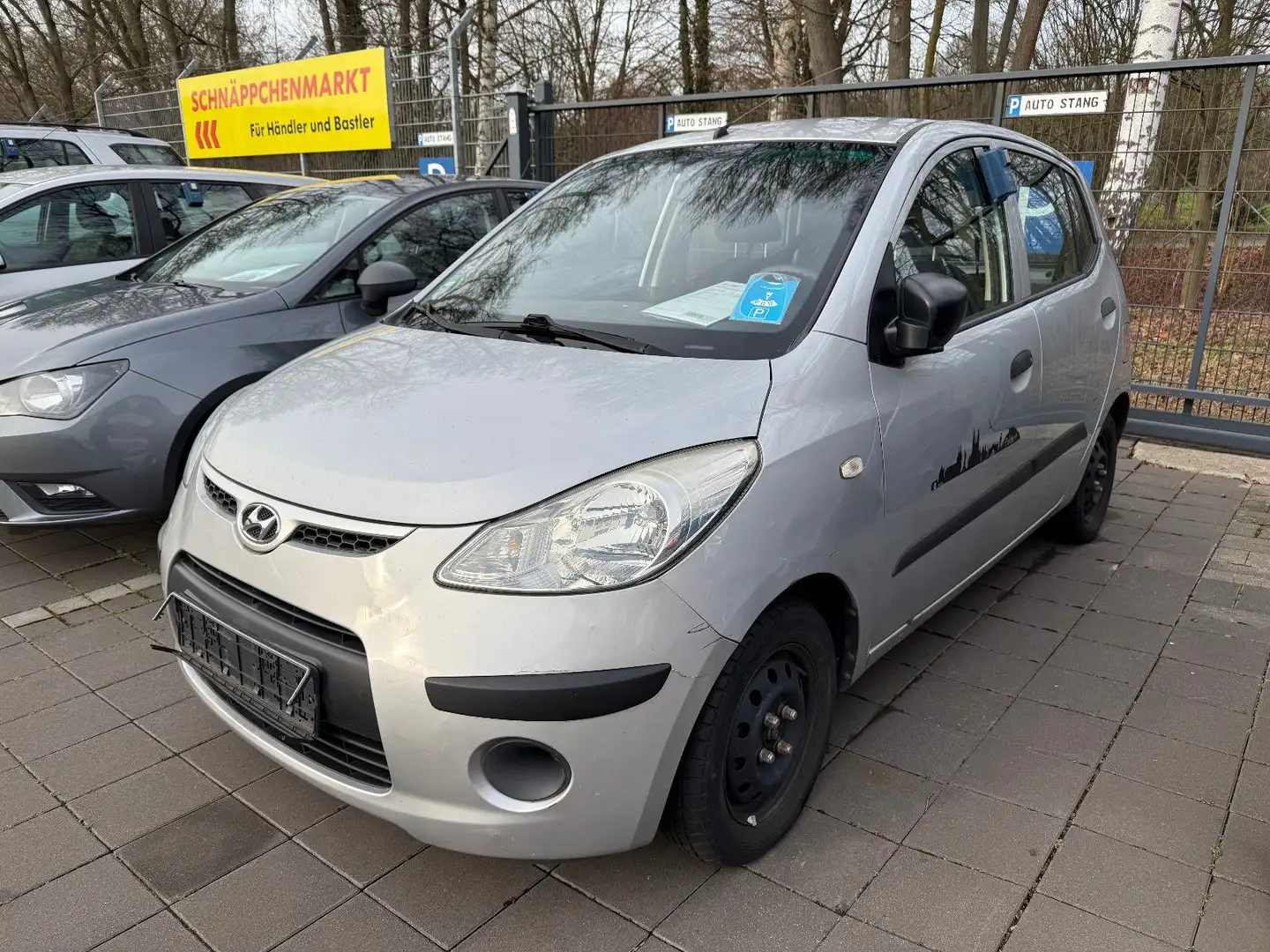 Hyundai i10 FIFA WM Edition**RADIO / CD+SOMMER/WINTER** Silber - 1