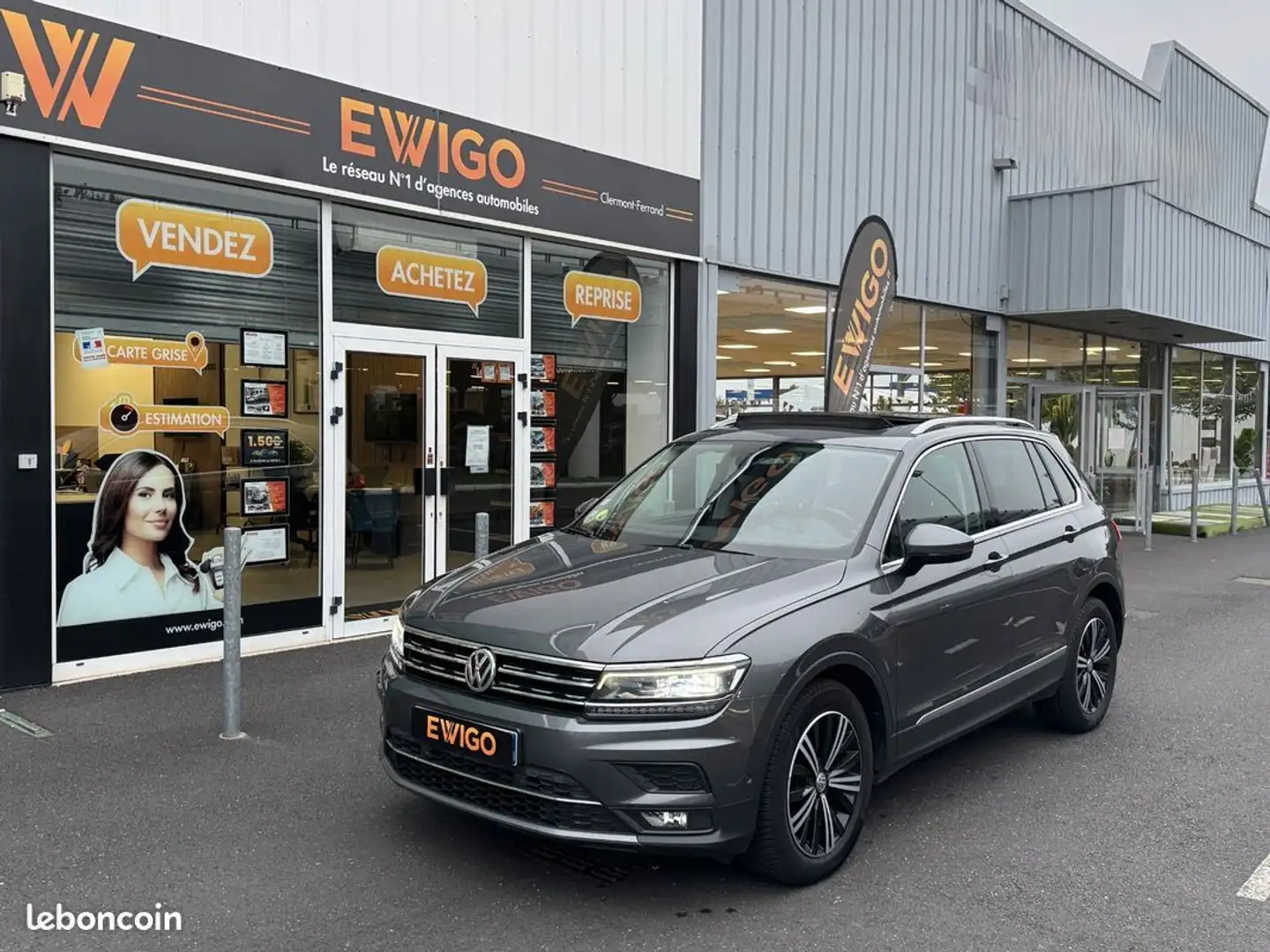 Volkswagen Tiguan 2.0 tdi 150ch bluemotion carat exclusive-toit ouvrant panoramique-camera de recul Gris - 1