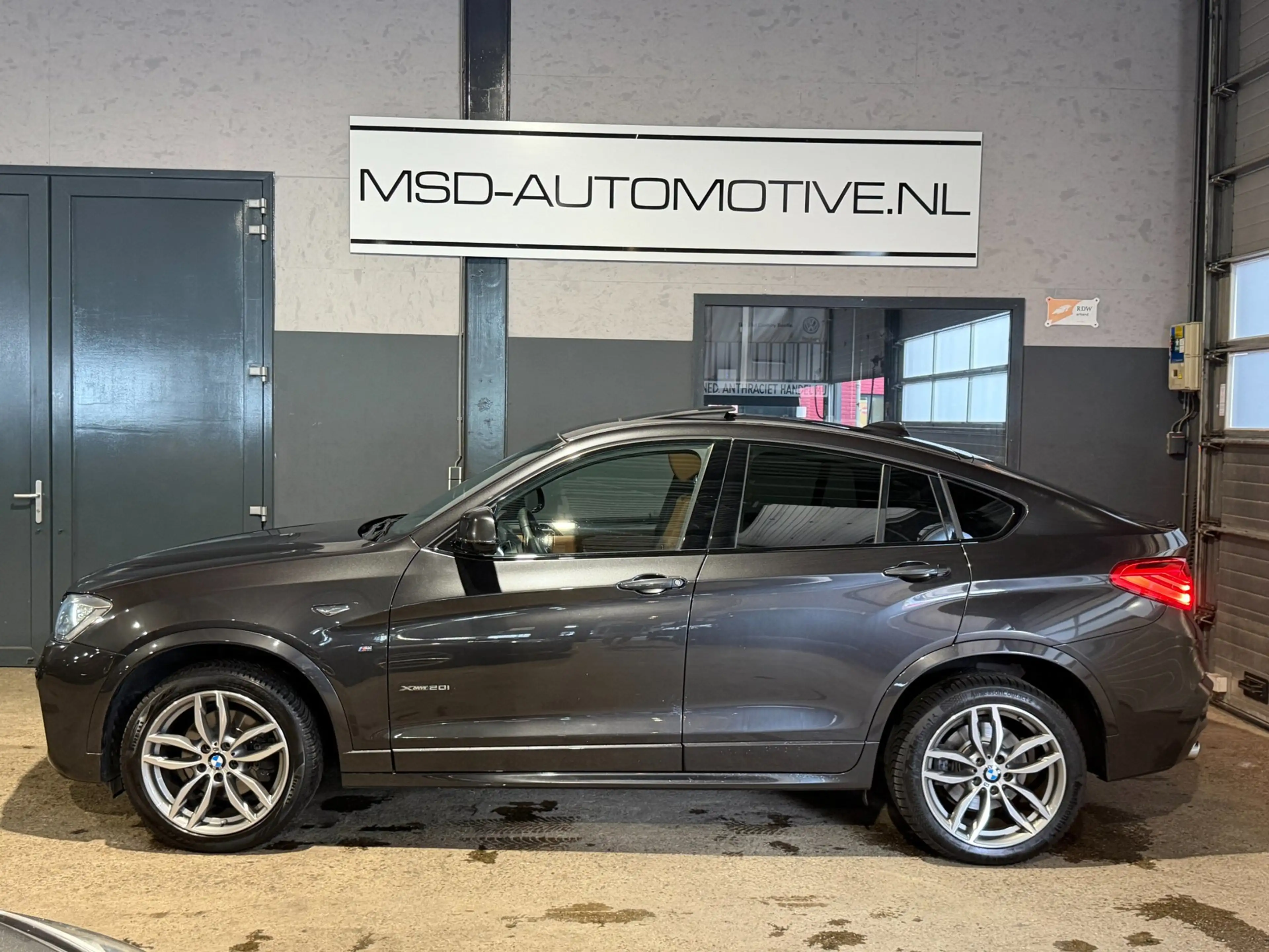 BMW X4 XDrive20i High Executive M-Pack Sport Edition 1e E — photo 6