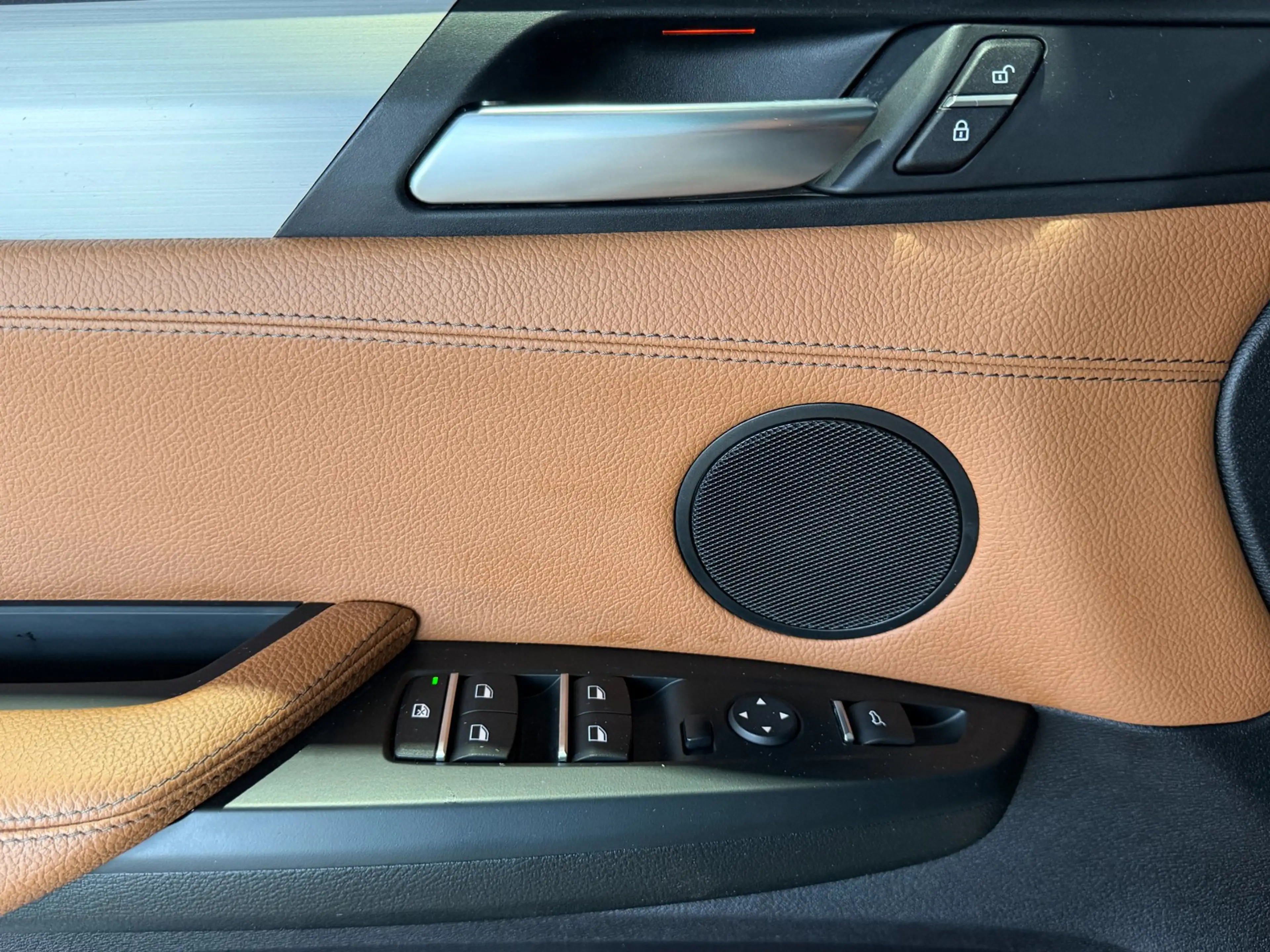 BMW X4 XDrive20i High Executive M-Pack Sport Edition 1e E — photo 14