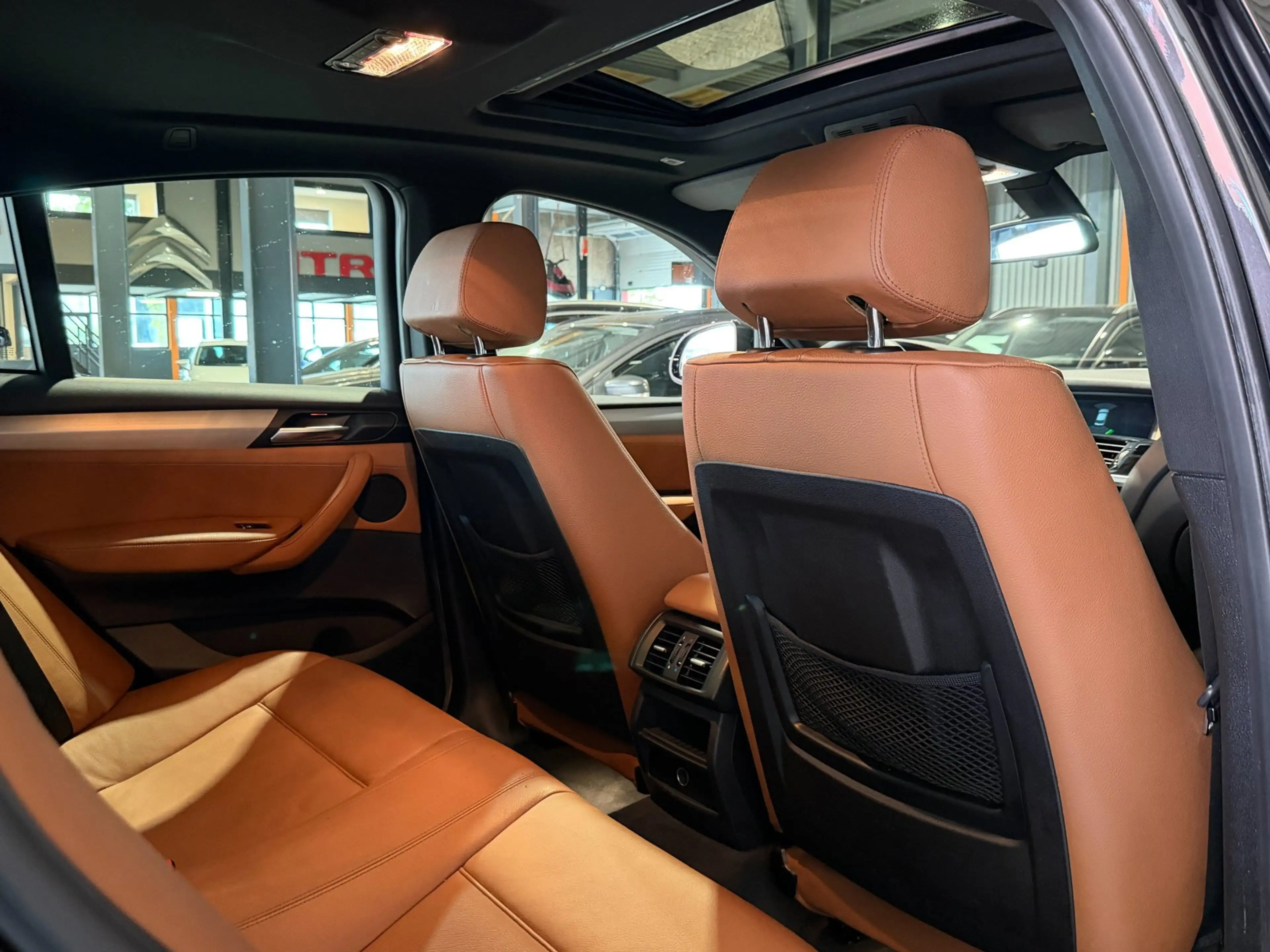 BMW X4 XDrive20i High Executive M-Pack Sport Edition 1e E — photo 10