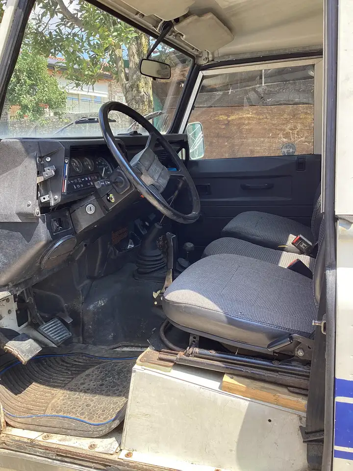 Land Rover Defender 110 2.5 Hard Top, foto 4