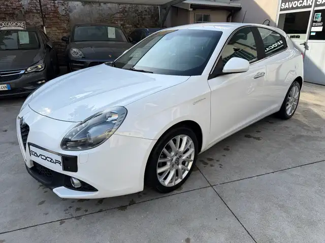 Alfa Romeo Giulietta view 6