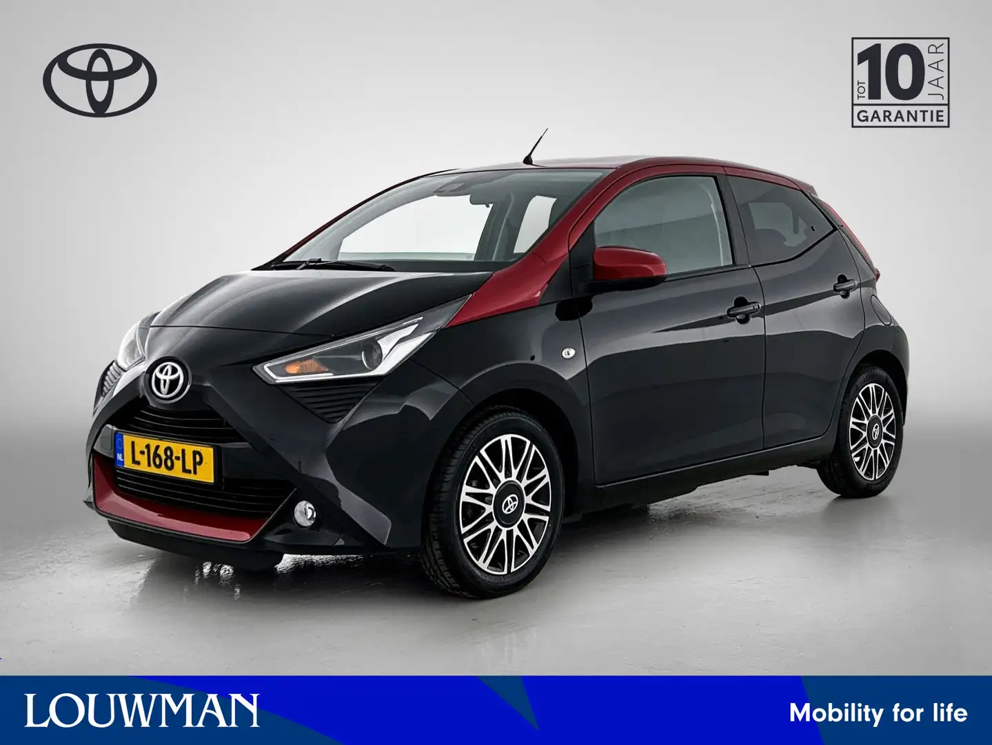 Toyota Aygo 1.0 VVT-i x-clusiv Bi-Tone | 1e Eigenaar | Apple C Zwart - 1