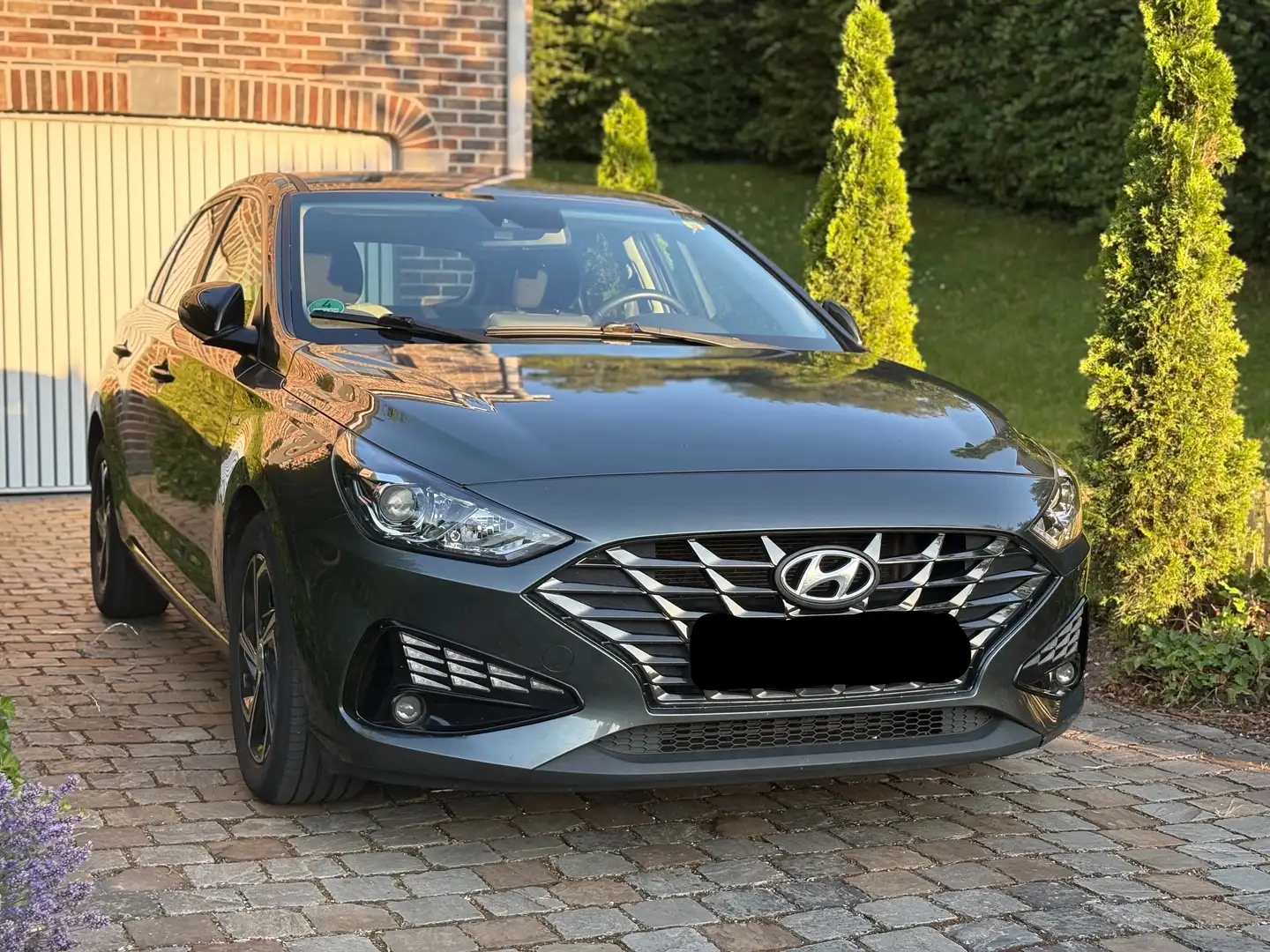Hyundai i30 Clim auto, caméra, GPS, jantes alu, keyless Gris - 2