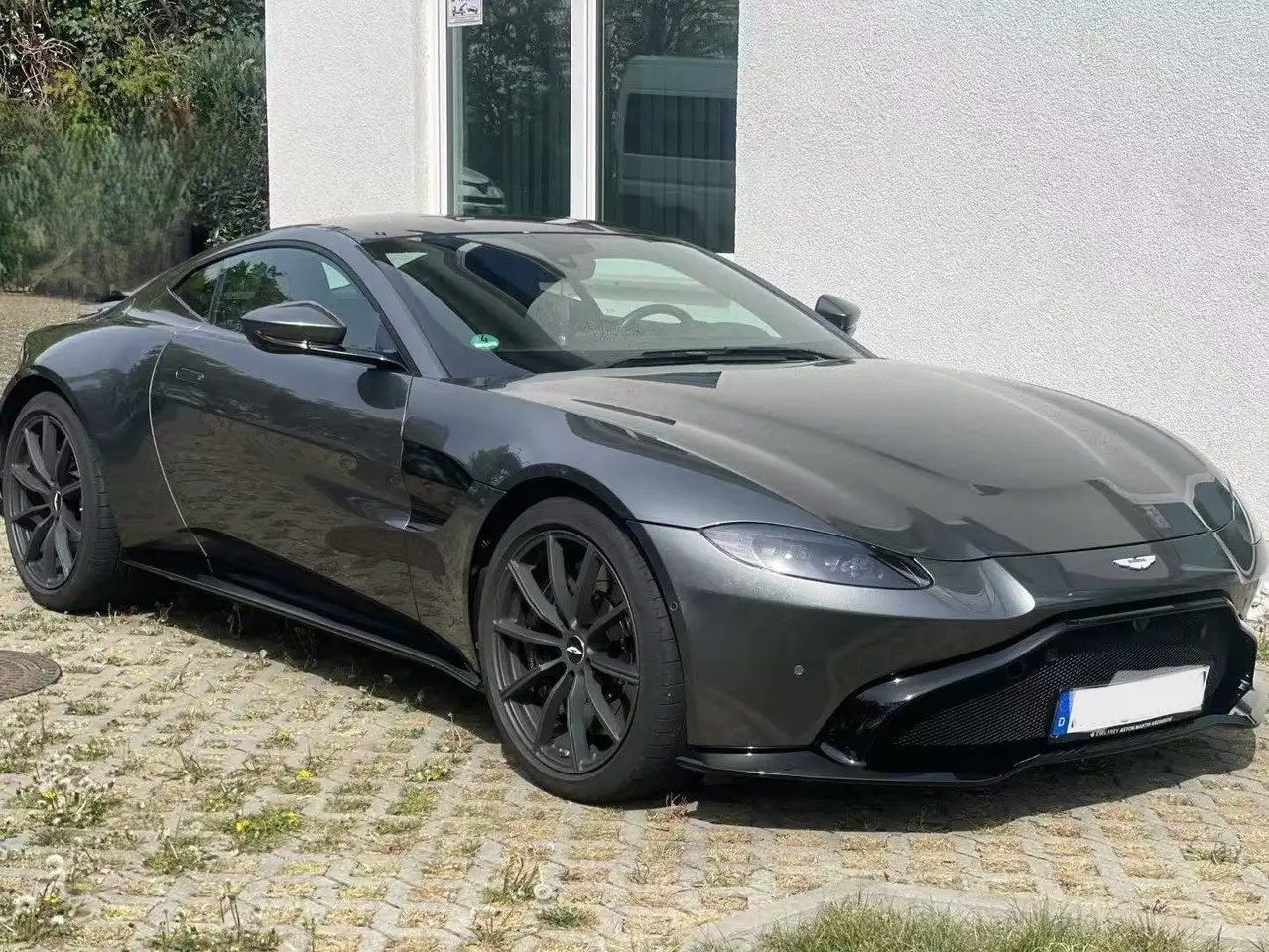 Aston Martin Vantage