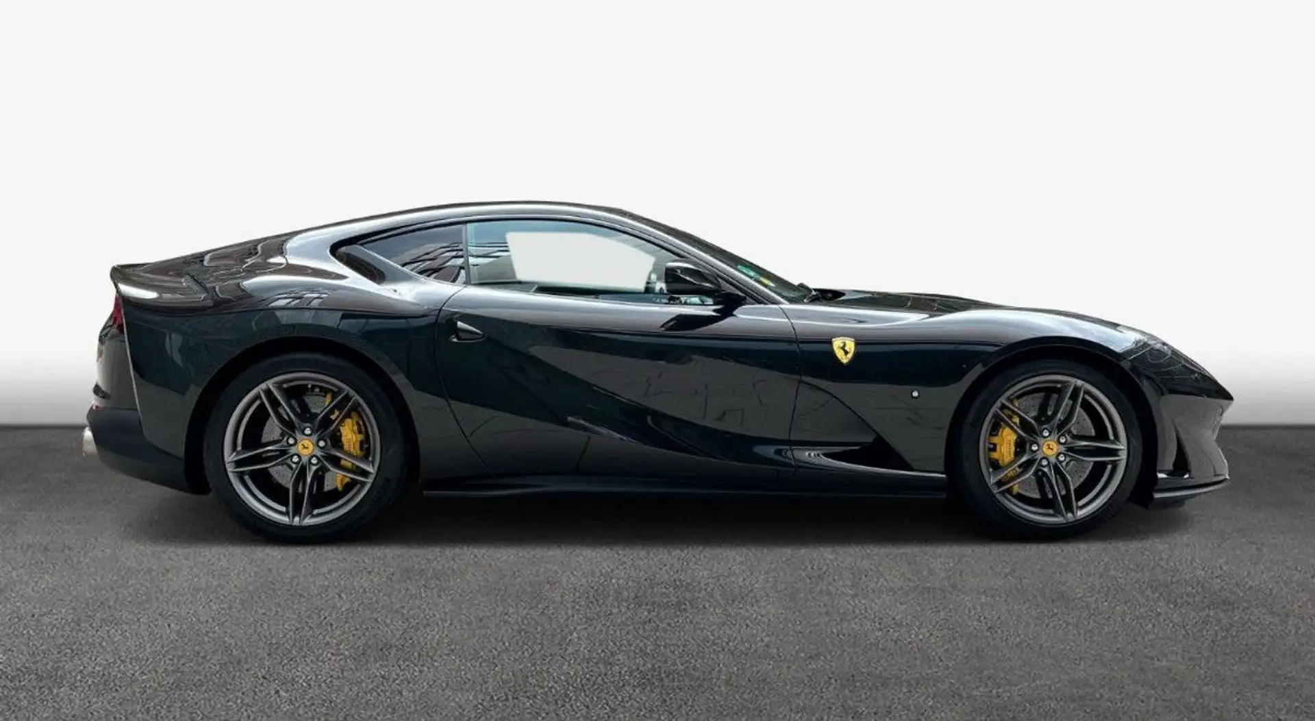 Ferrari 812 - 2
