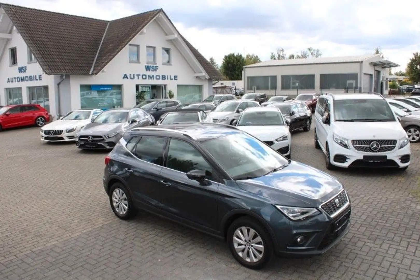 SEAT Arona Xcellence,DSG,Navi,LED,ACC,PDC+Kam,SHZ Grau - 2
