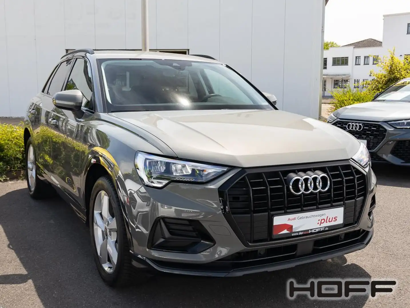 Audi Q3 35 TFSI advanced 19Zoll SH Privacy AHK APP Grau - 2