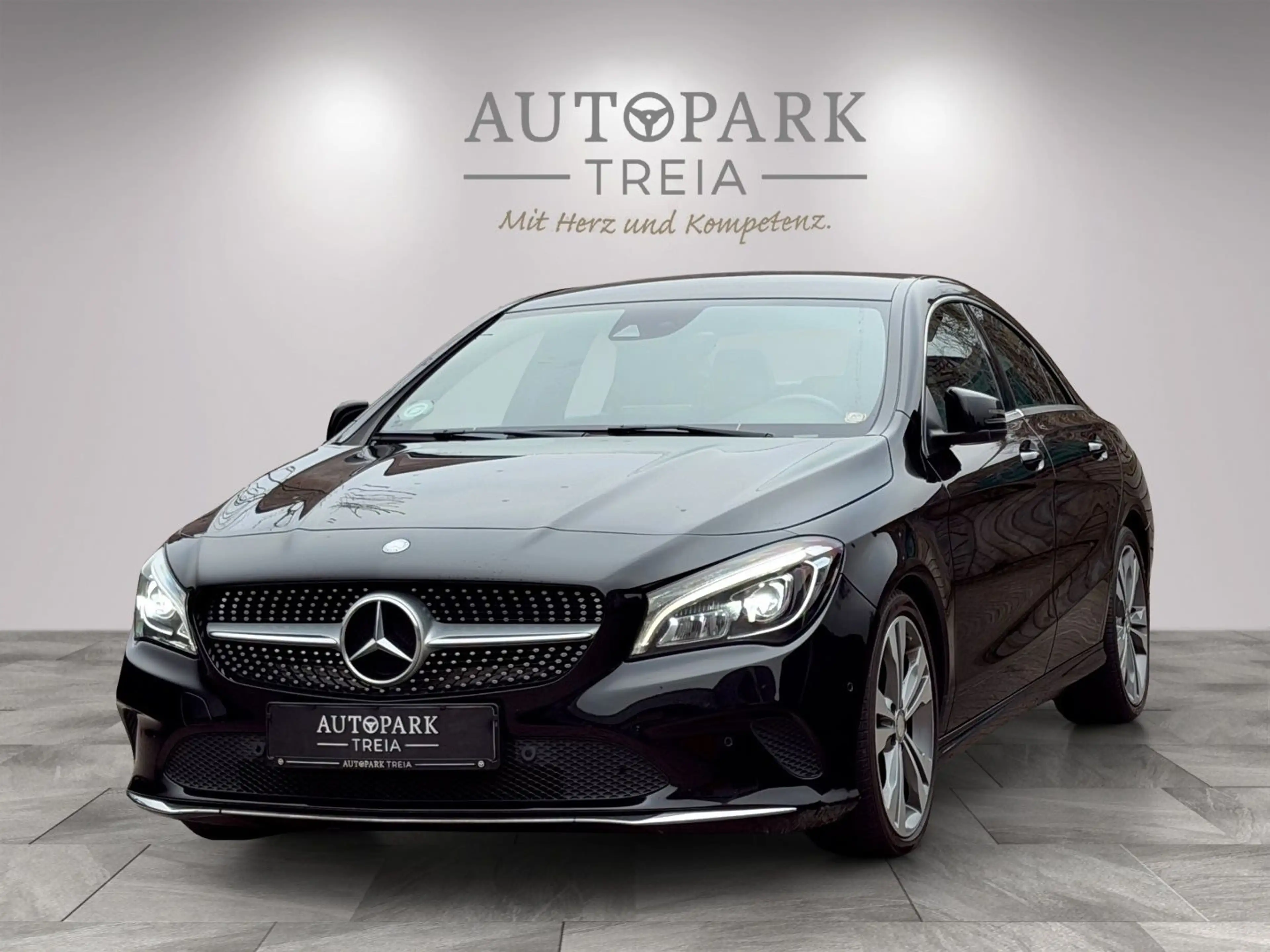 Mercedes-Benz CLA 220 CDI Urban LED|NAVI|KAMERA|TEMPOMAT|LEDER