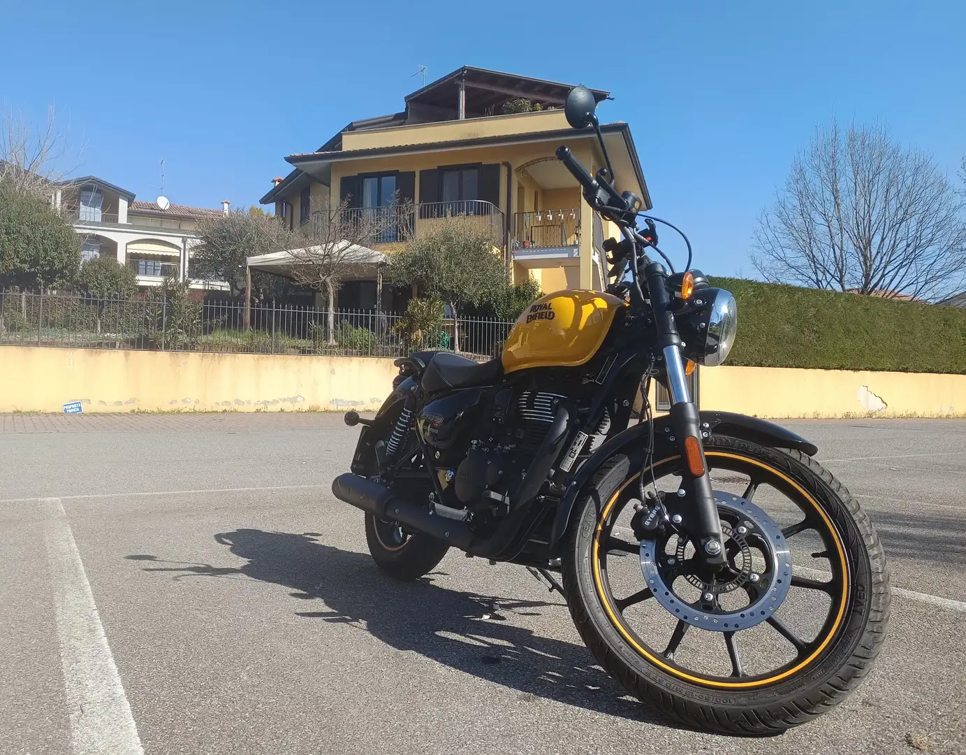 Altro Royal Enfield Meteor 350 Fireball - 1