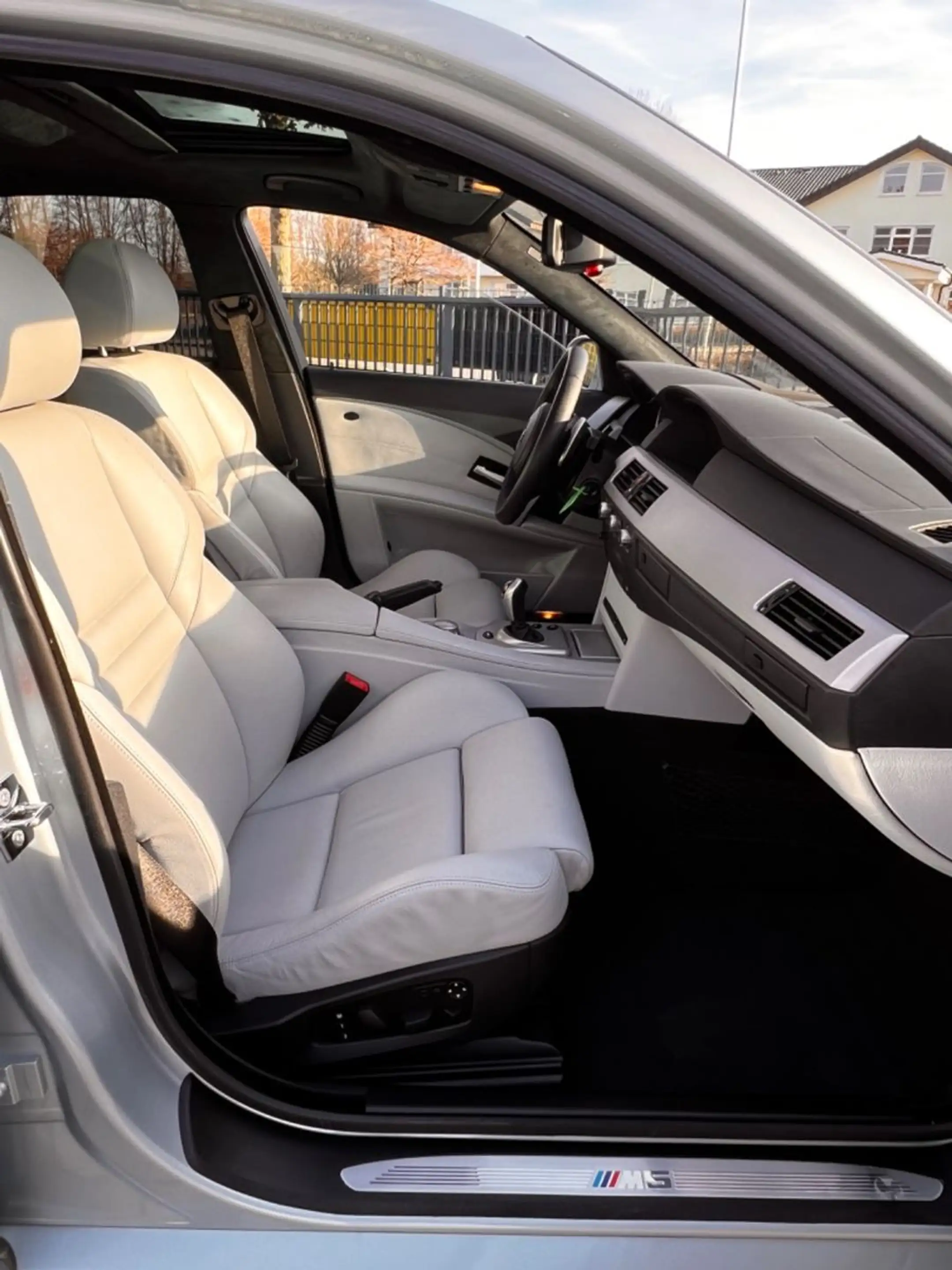 BMW M5 E60 M5 V 10 Limousine — photo 17