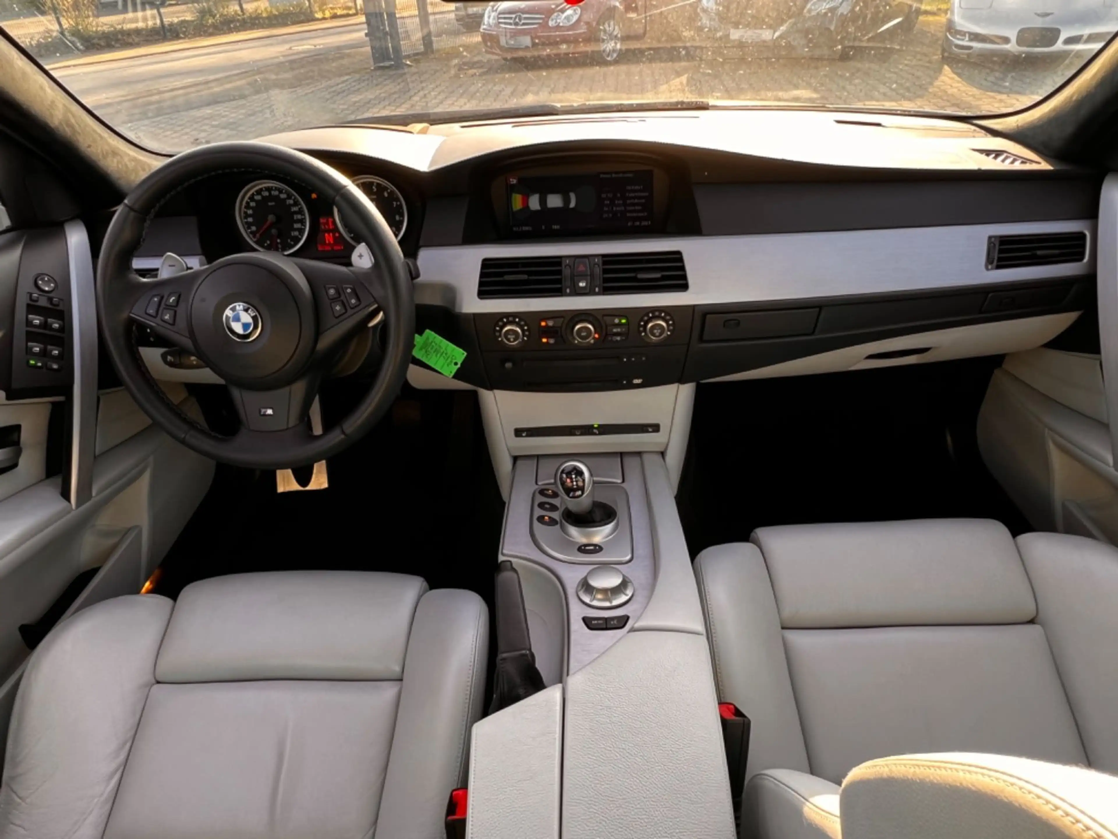 BMW M5 E60 M5 V 10 Limousine — photo 13