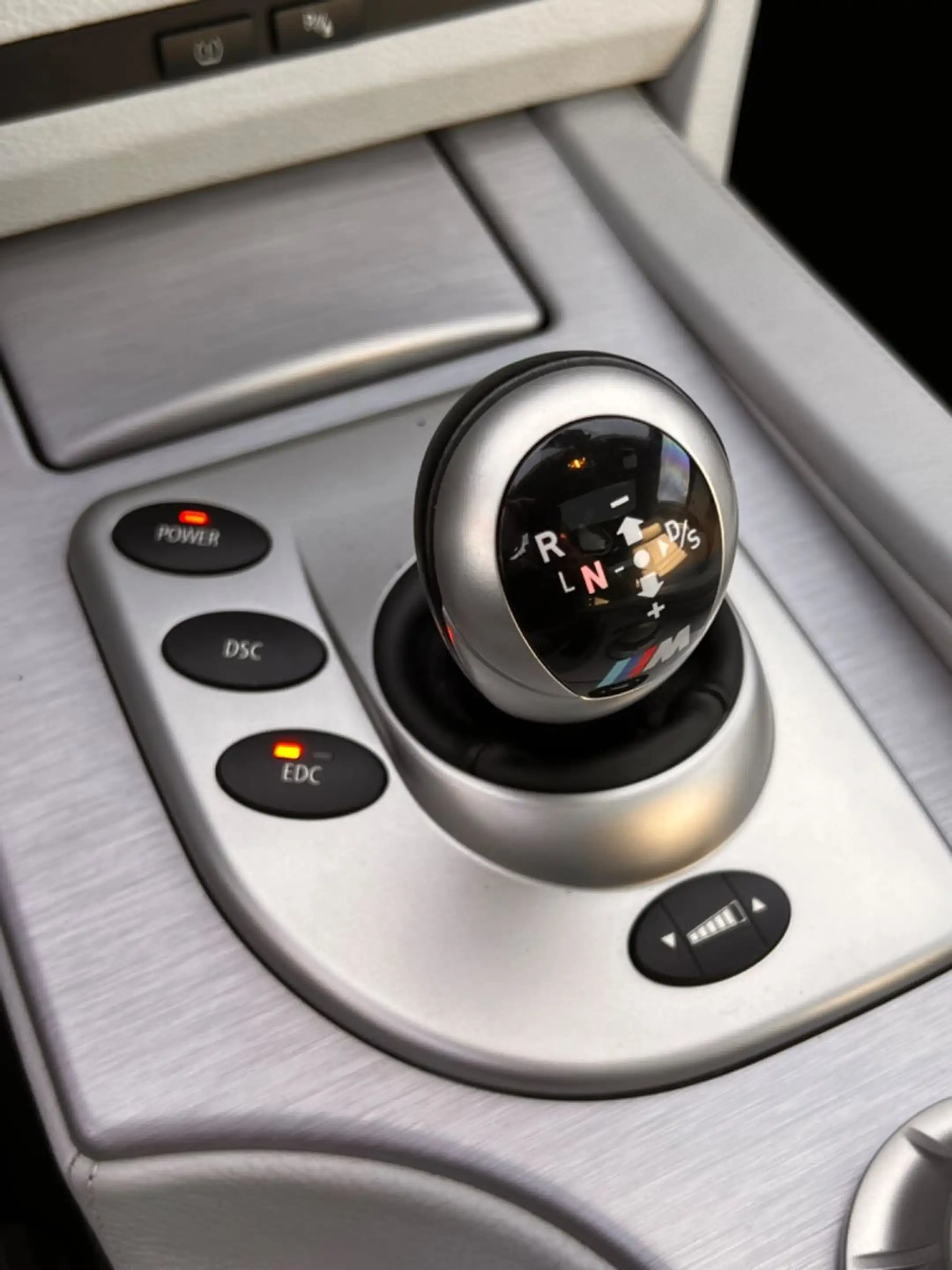 BMW M5 E60 M5 V 10 Limousine — photo 23