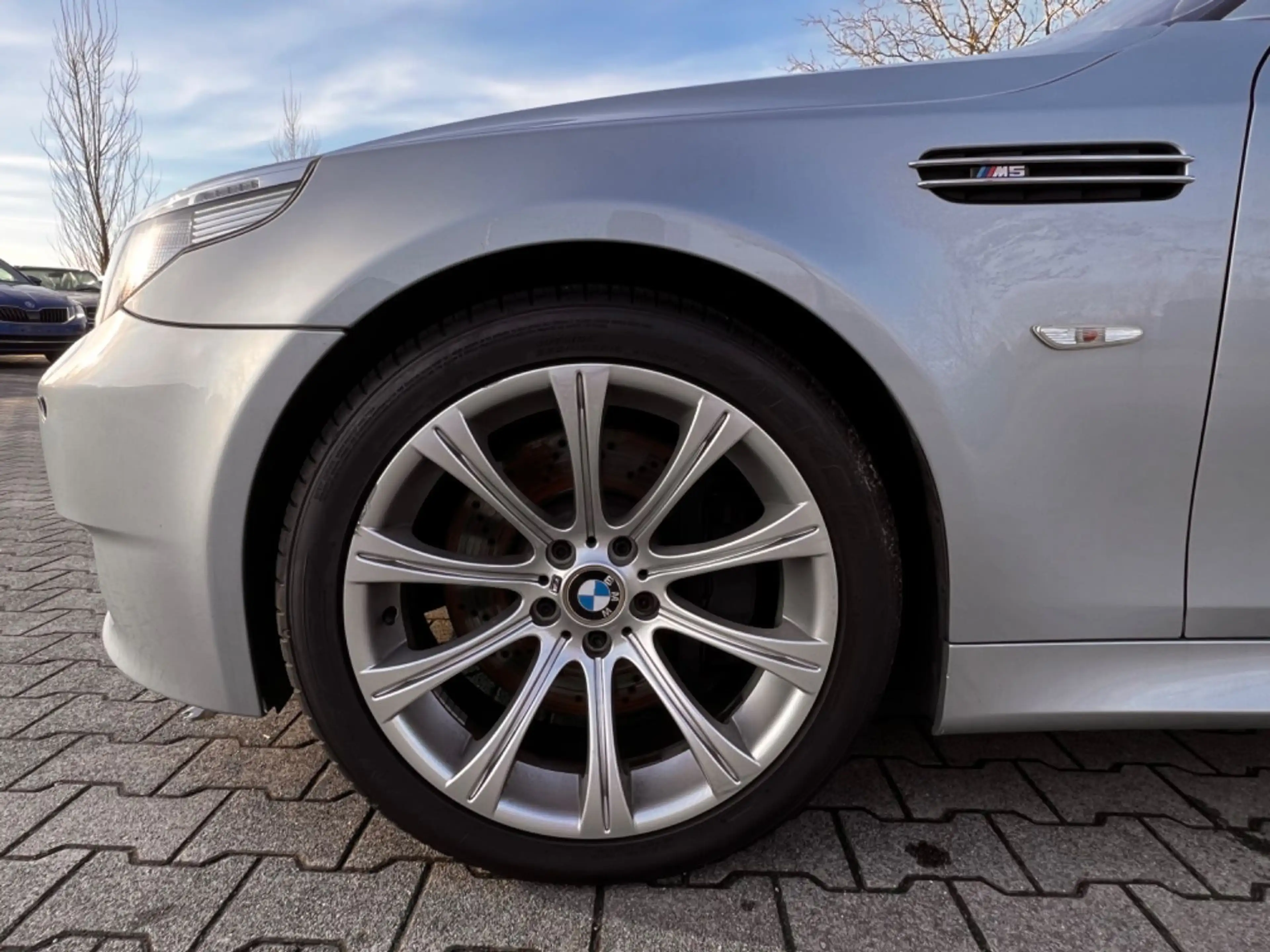BMW M5 E60 M5 V 10 Limousine — photo 9